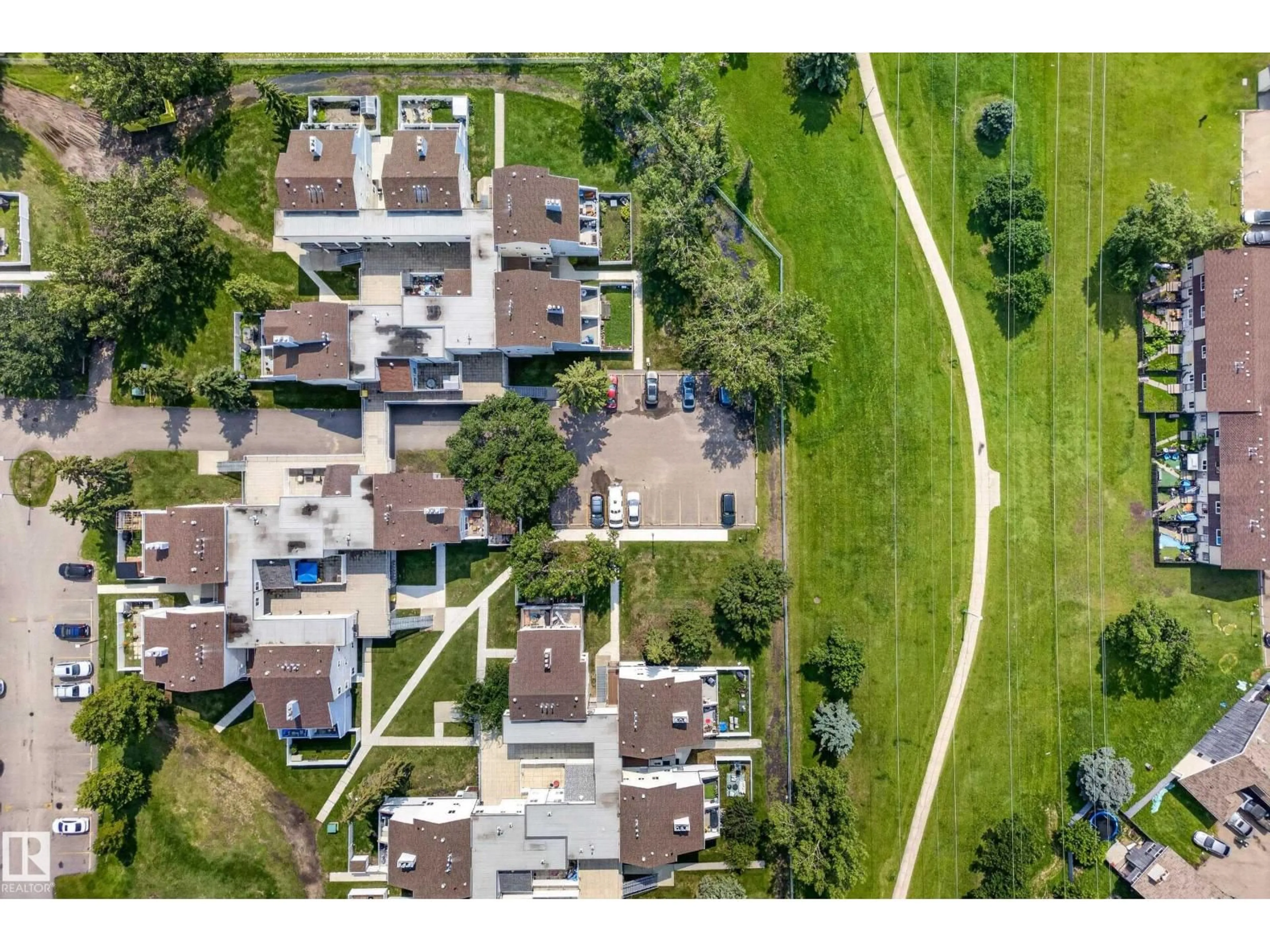 A pic from outside/outdoor area/front of a property/back of a property/a pic from drone, street for 247 LANCASTER TC, Edmonton Alberta T5X5T5