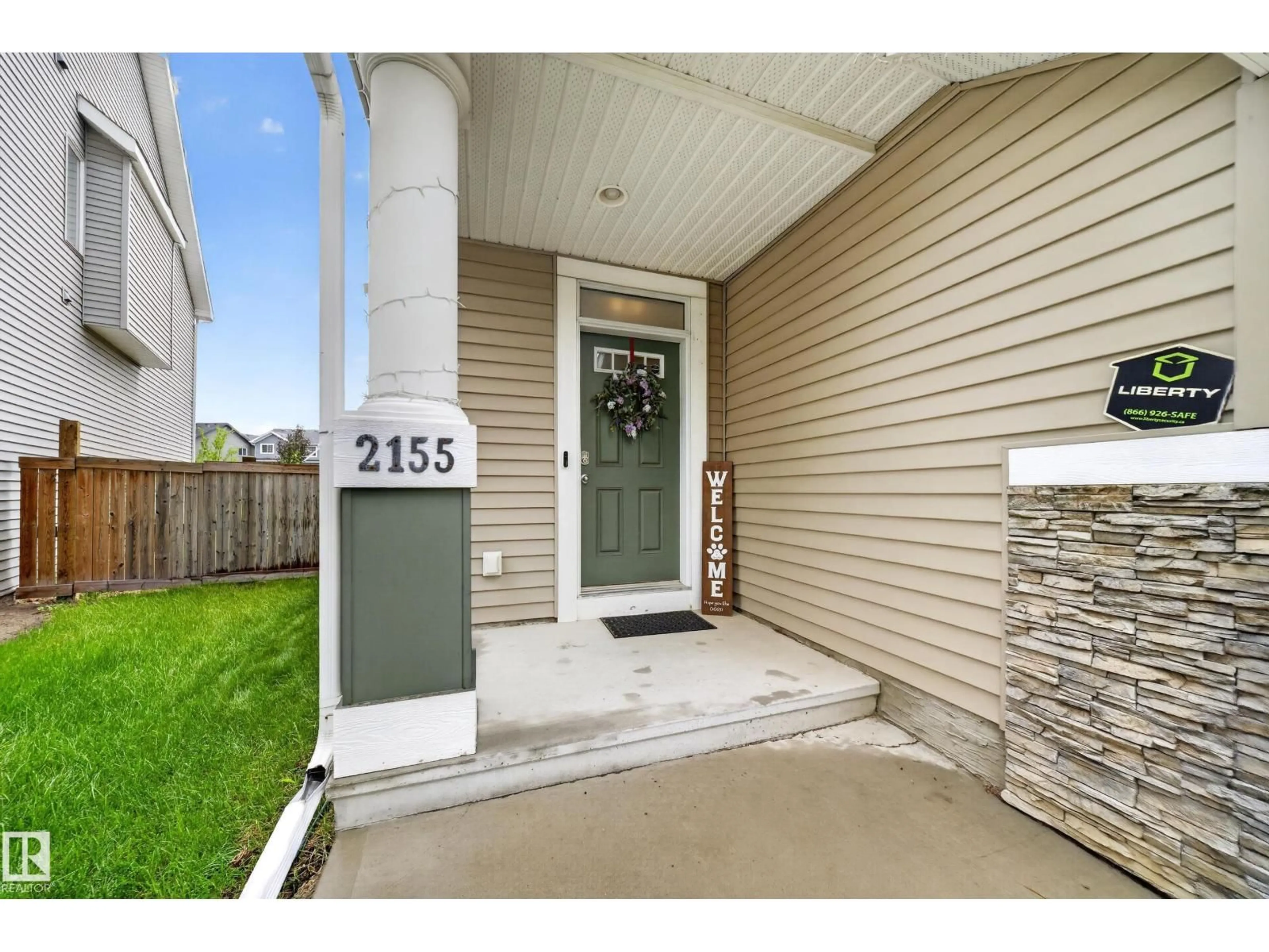 Indoor entryway for SW - 2155 67 ST, Edmonton Alberta T6X0T5