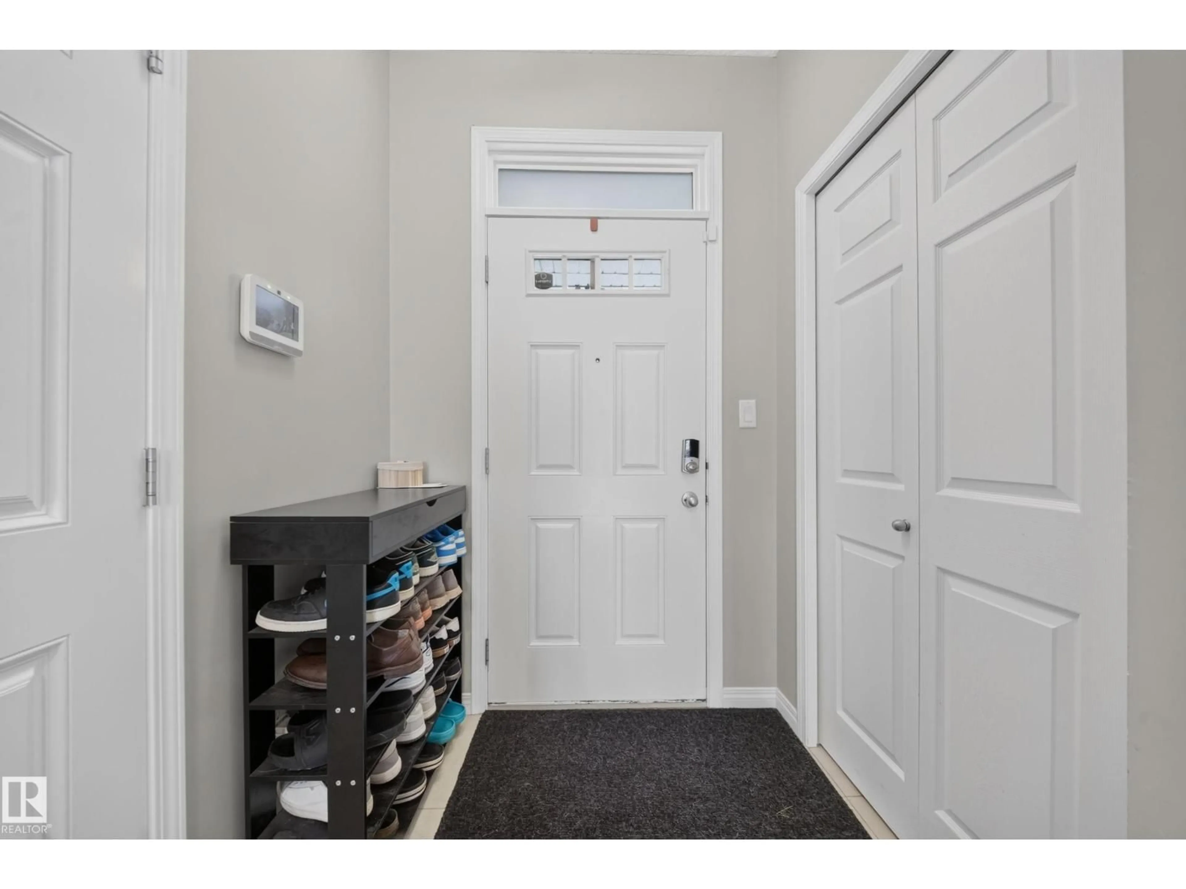 Indoor entryway for SW - 2155 67 ST, Edmonton Alberta T6X0T5