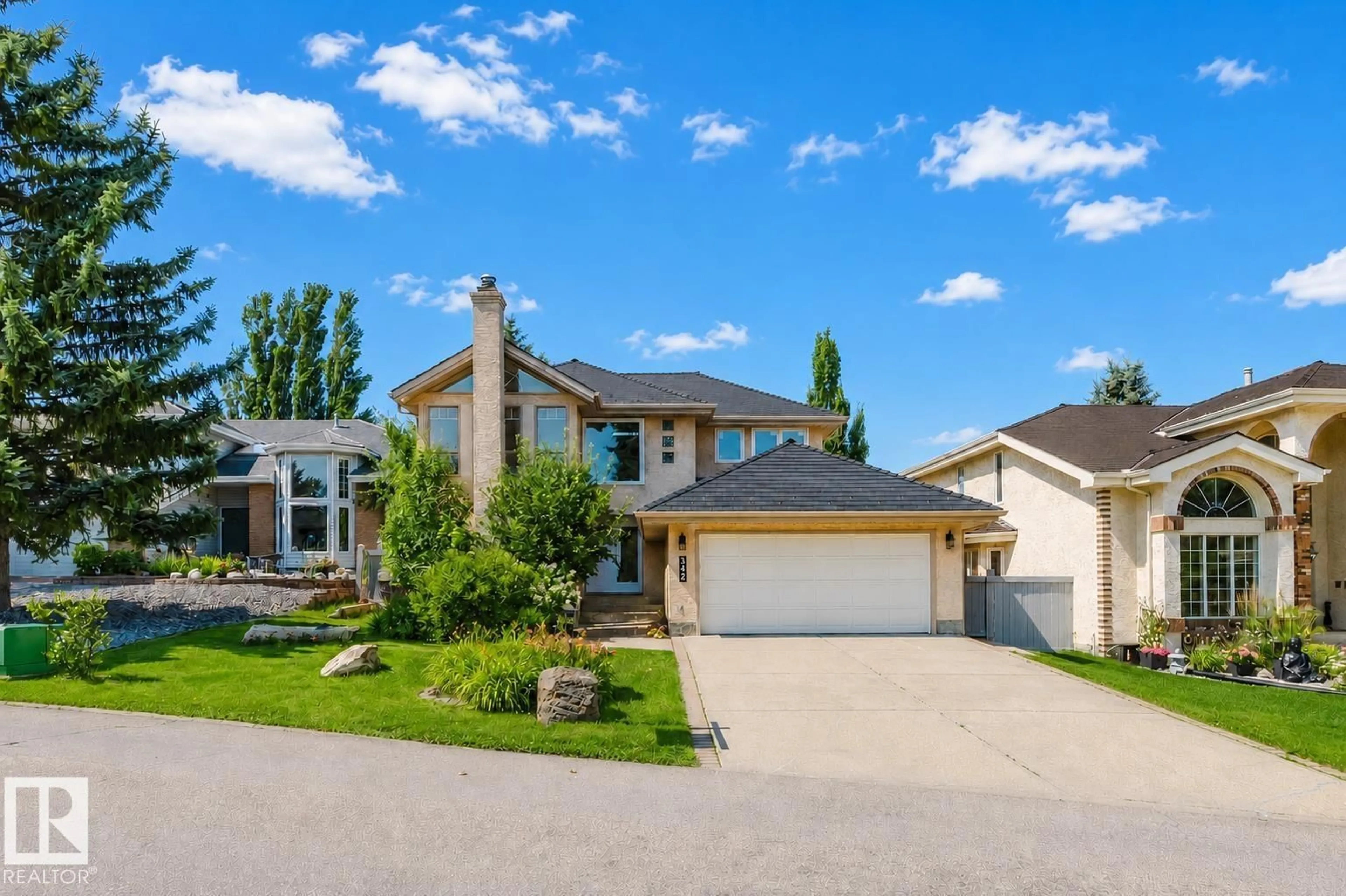 A pic from outside/outdoor area/front of a property/back of a property/a pic from drone, street for 342 O'CONNOR CL, Edmonton Alberta T6R1L5