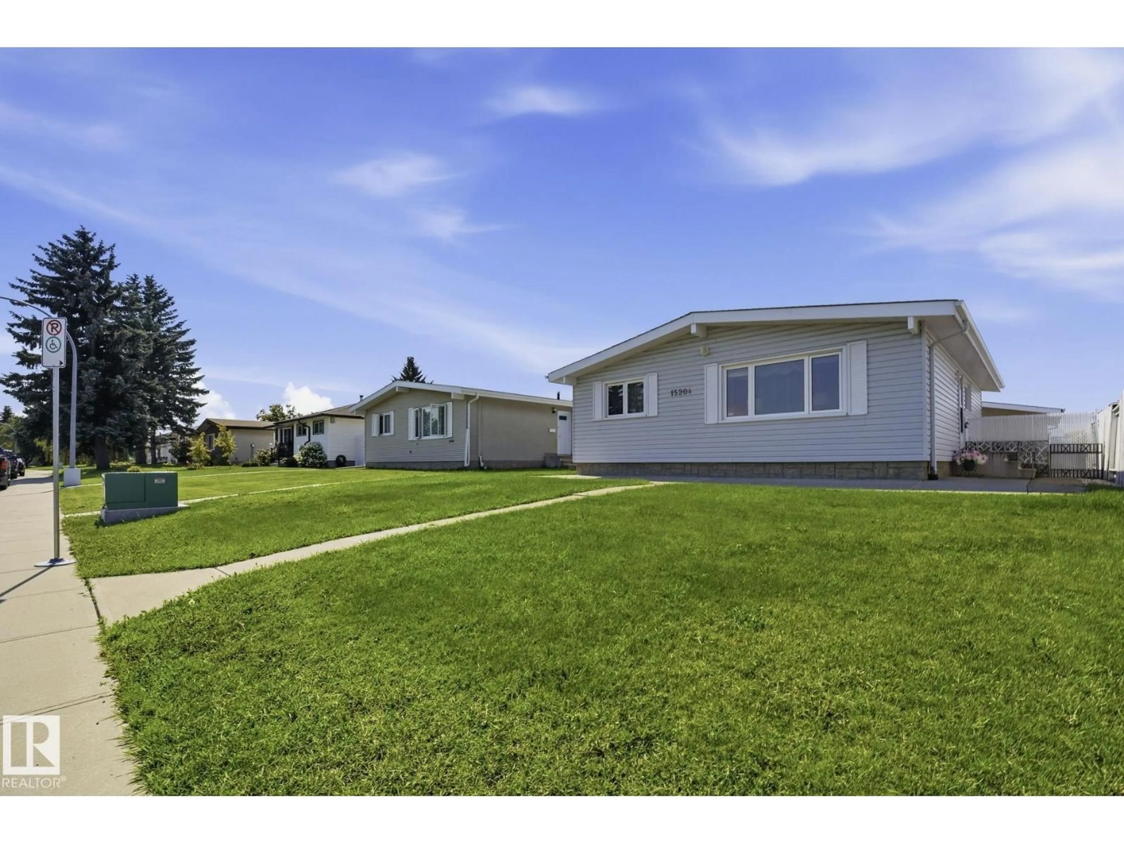 Unknown for NW - 15204 75A ST, Edmonton Alberta T5C1A7