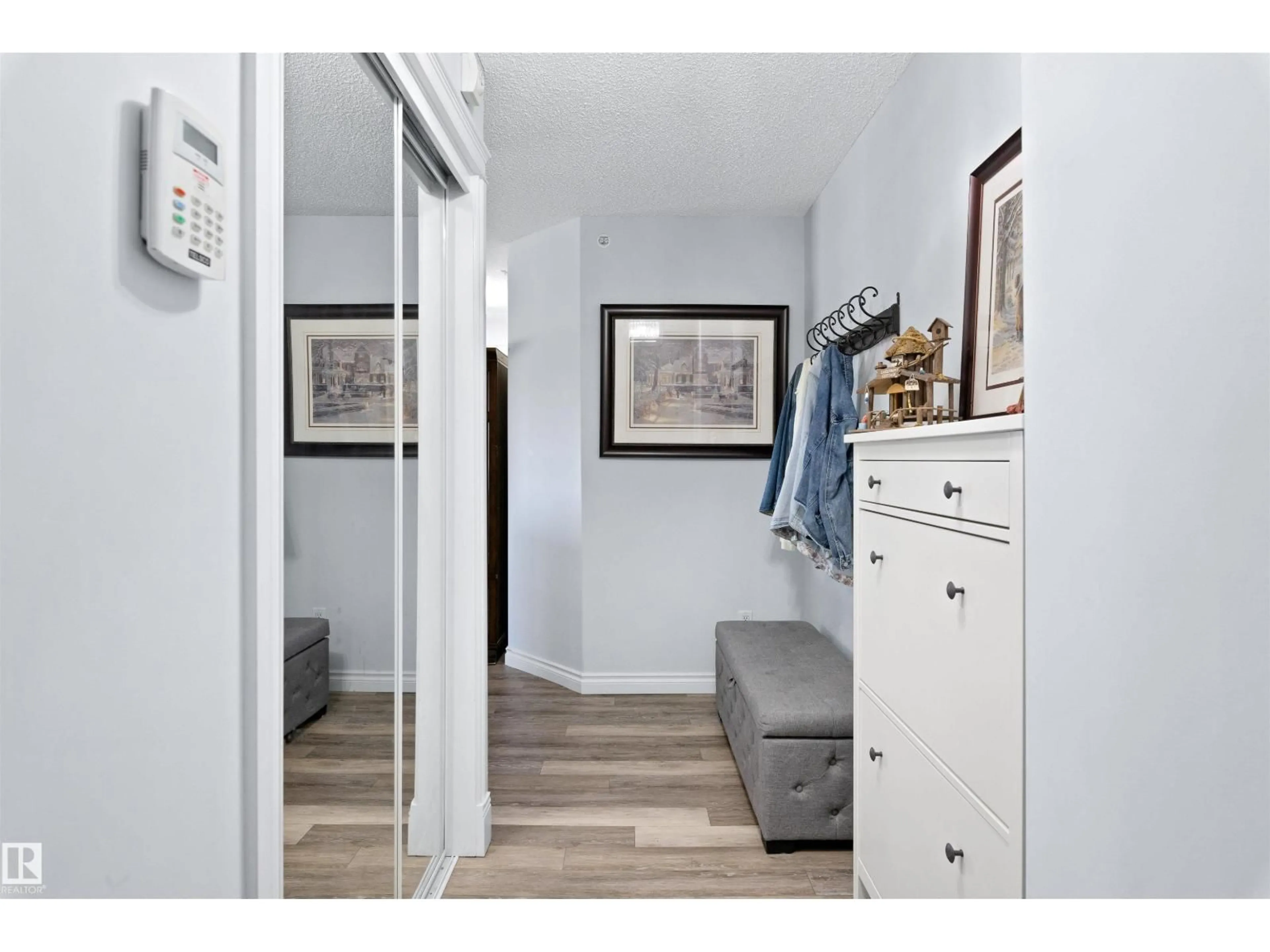 Indoor entryway for 411B SPRUCE RIDGE DR, Spruce Grove Alberta T7X4P4