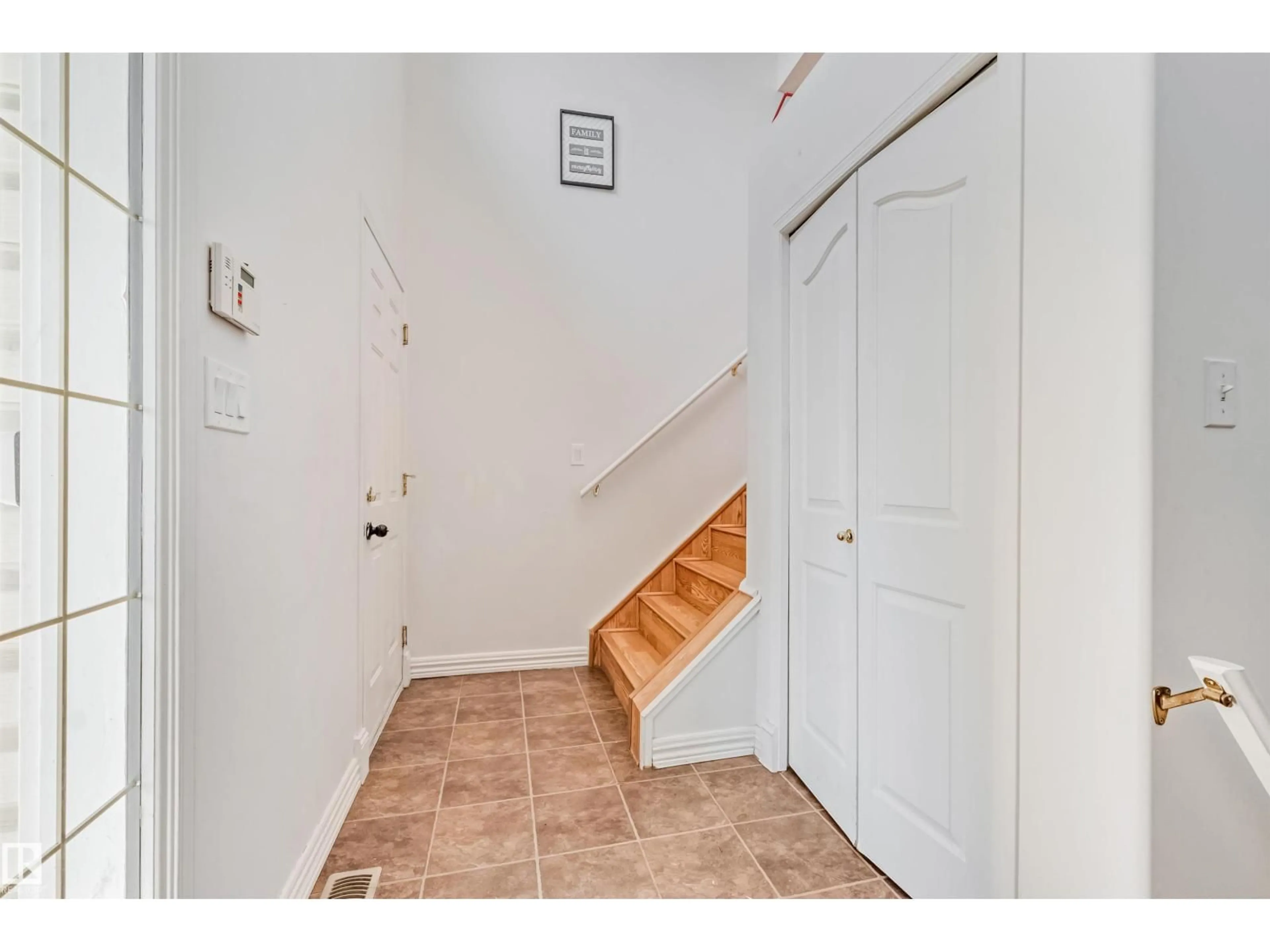 Indoor entryway for NW - 16737 116 ST, Edmonton Alberta T5X6B8