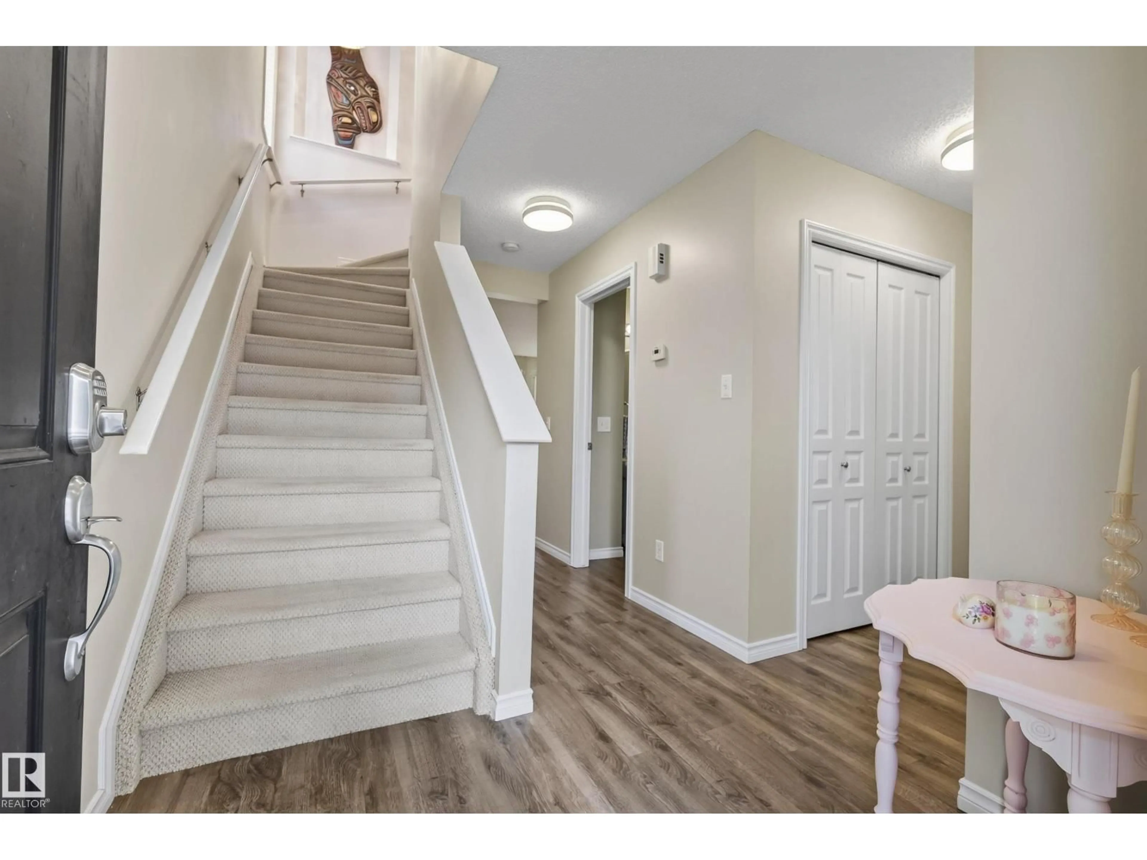 Indoor entryway for 76 LEYLAND WY, Spruce Grove Alberta T7X4P2
