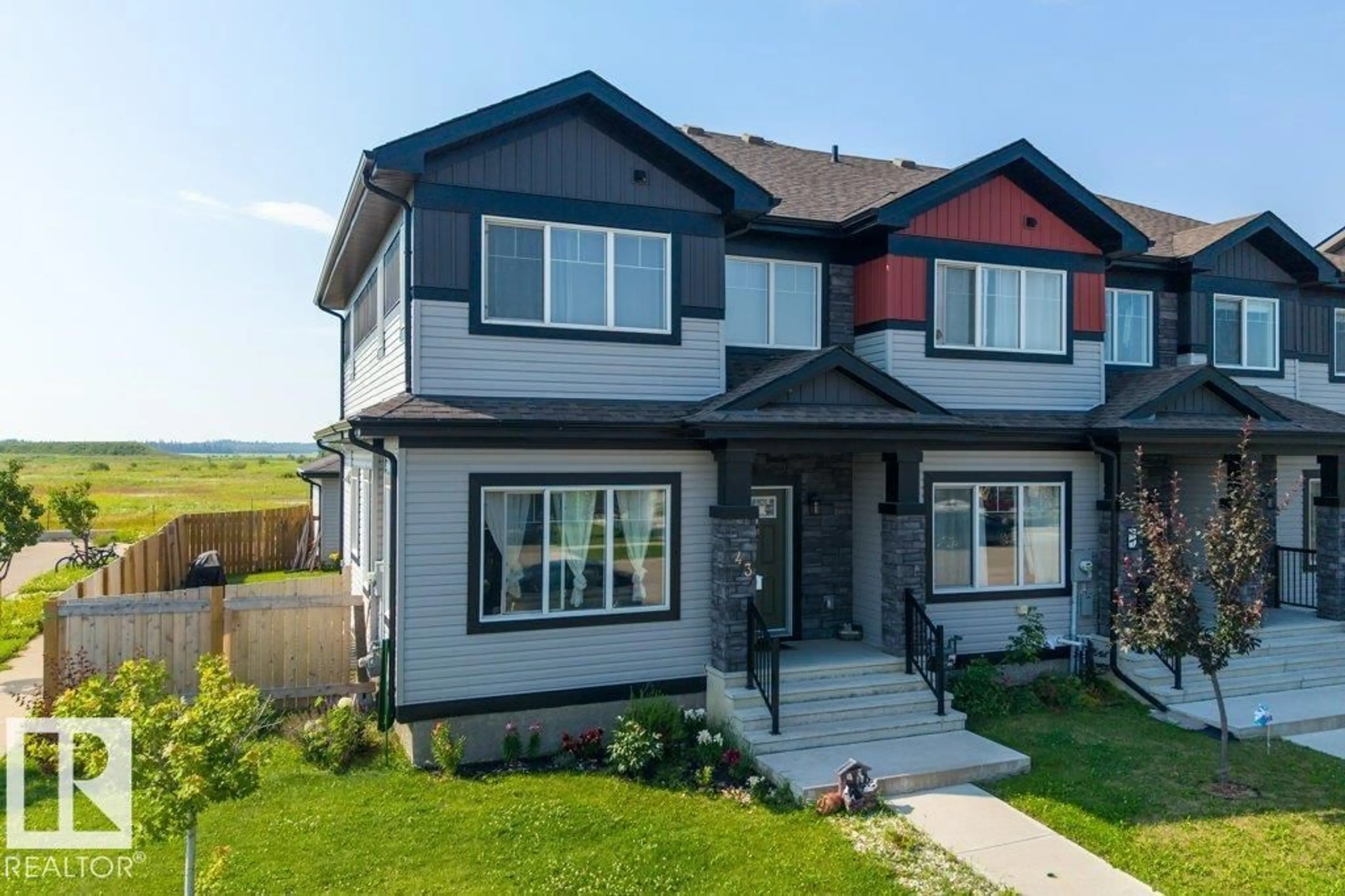 Home with vinyl exterior material, street for 43 SIENNA BV, Fort Saskatchewan Alberta T8L0W3