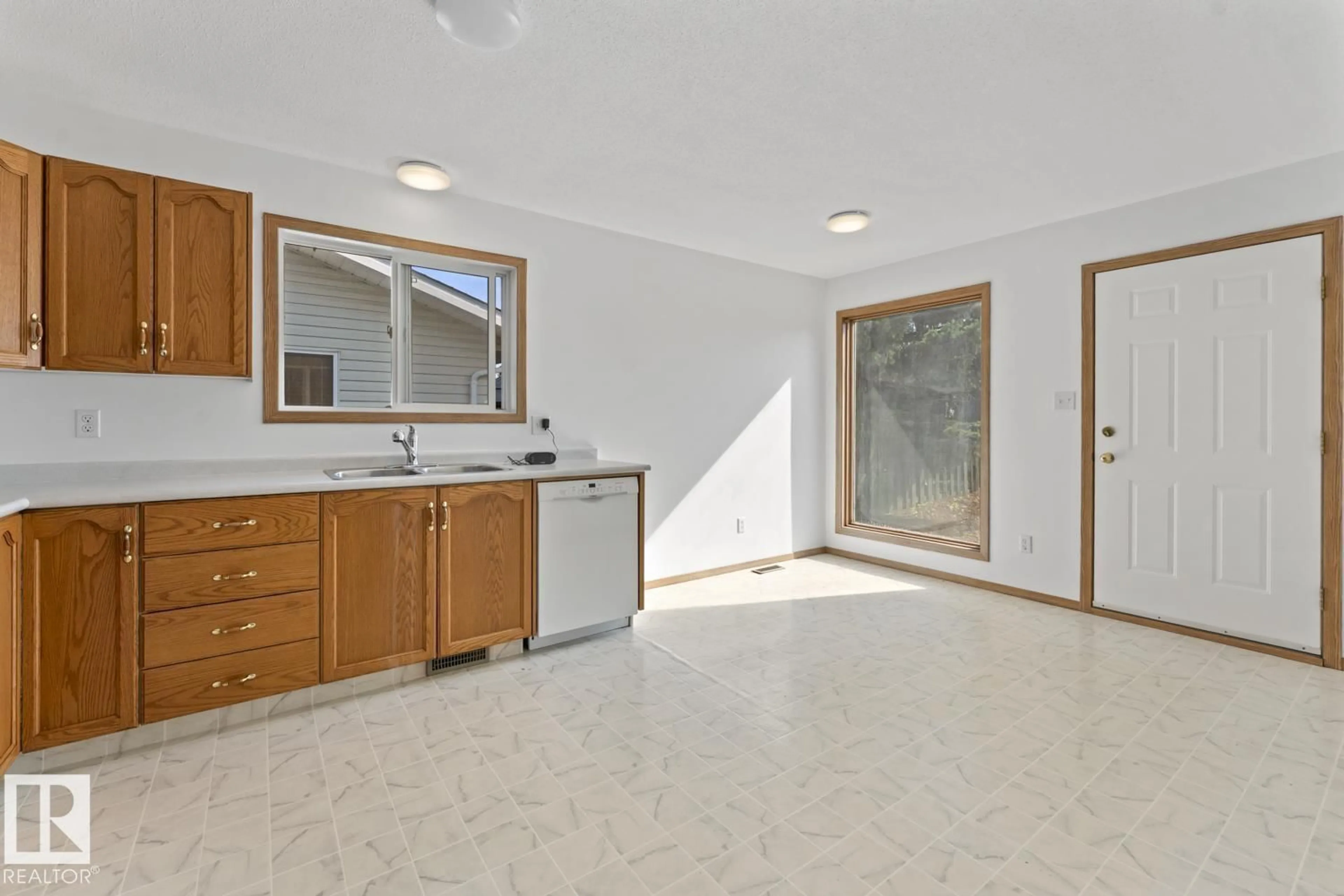 Unknown for 4813 45 ST, Cold Lake Alberta T9M1Z6