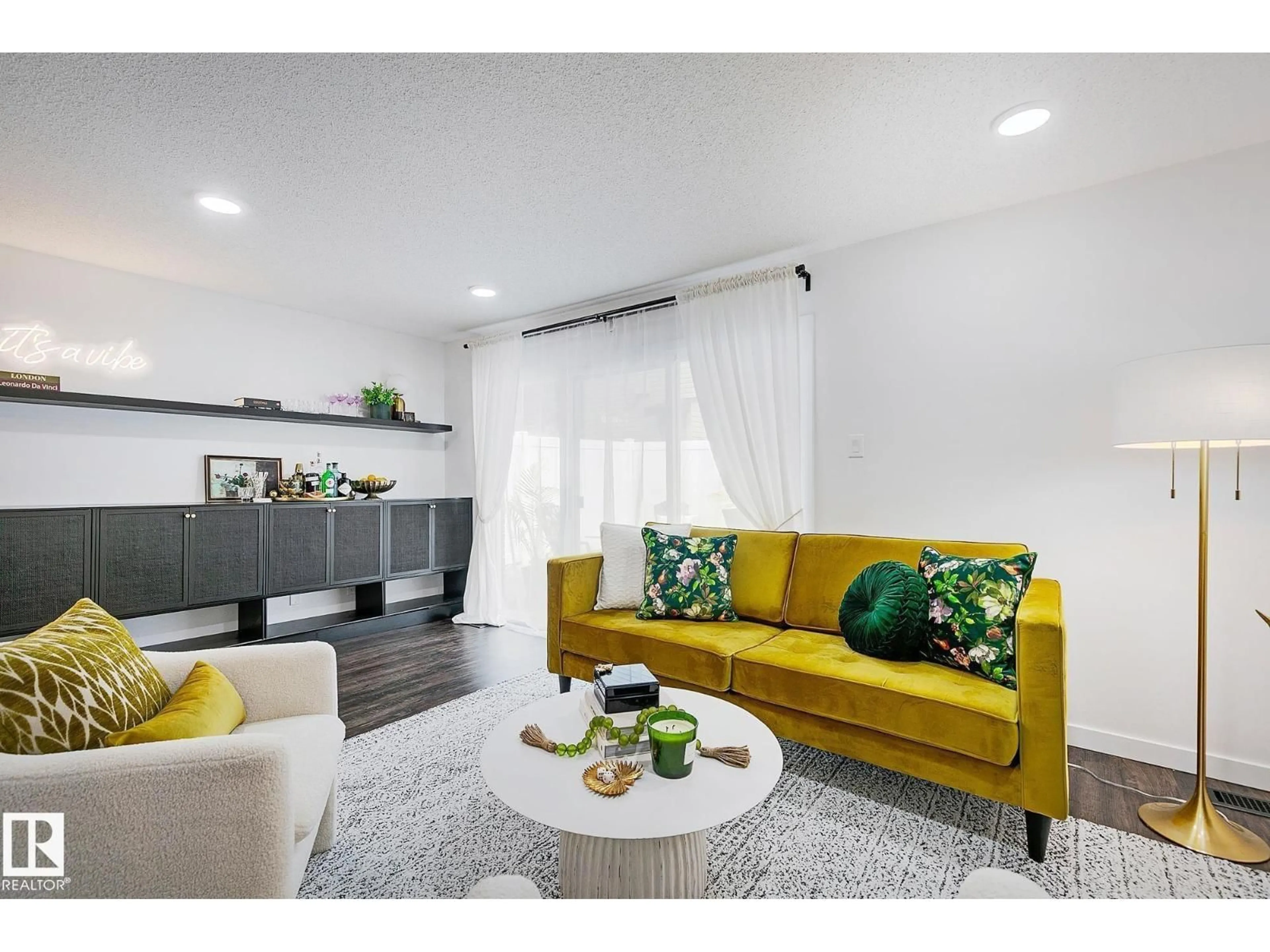 Living room with furniture, unknown for 19F MEADOWLARK VG NW, Edmonton Alberta T5R5X3