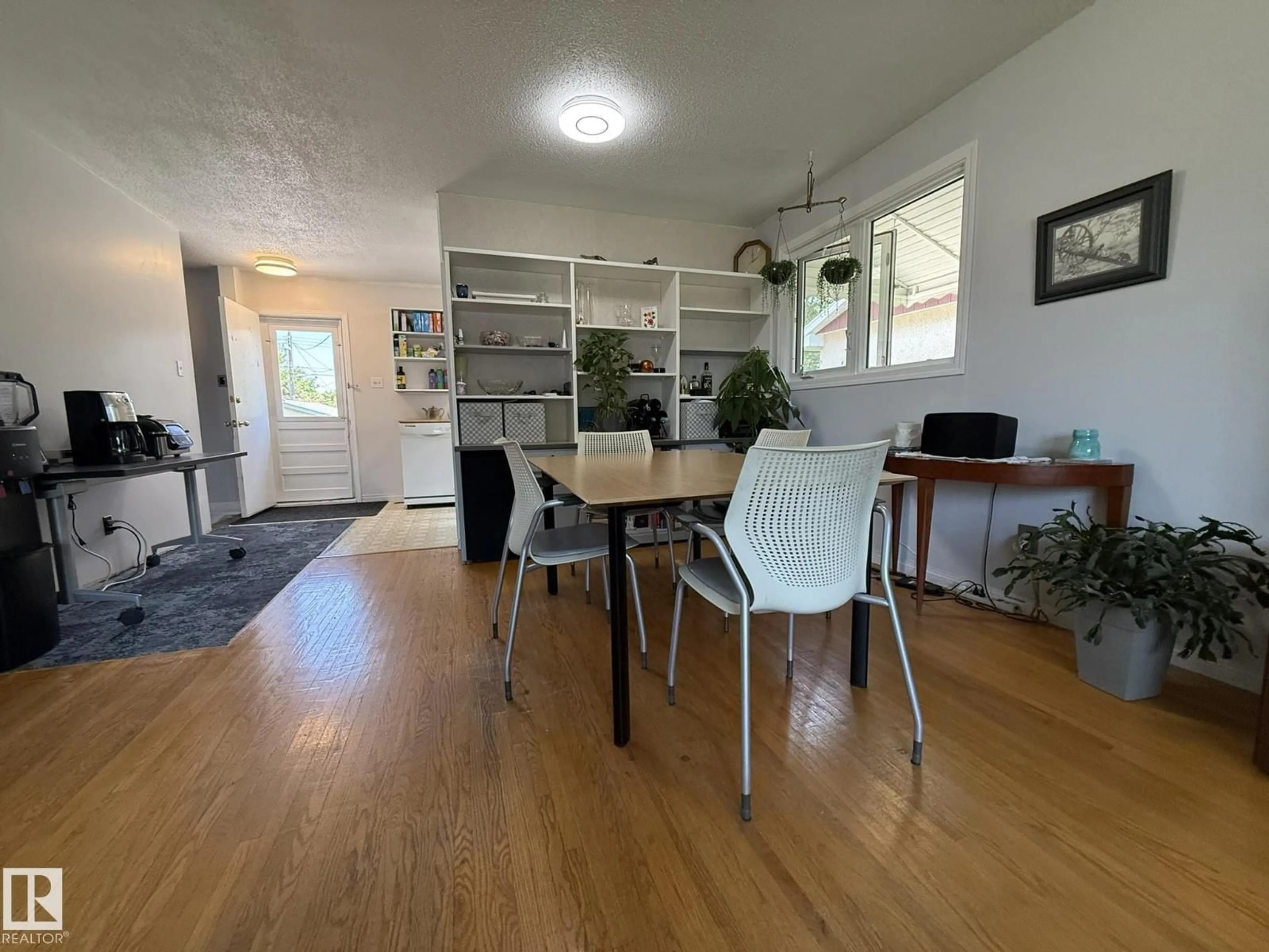 A pic of a room for 10837 155 ST NW, Edmonton Alberta T5P2M9