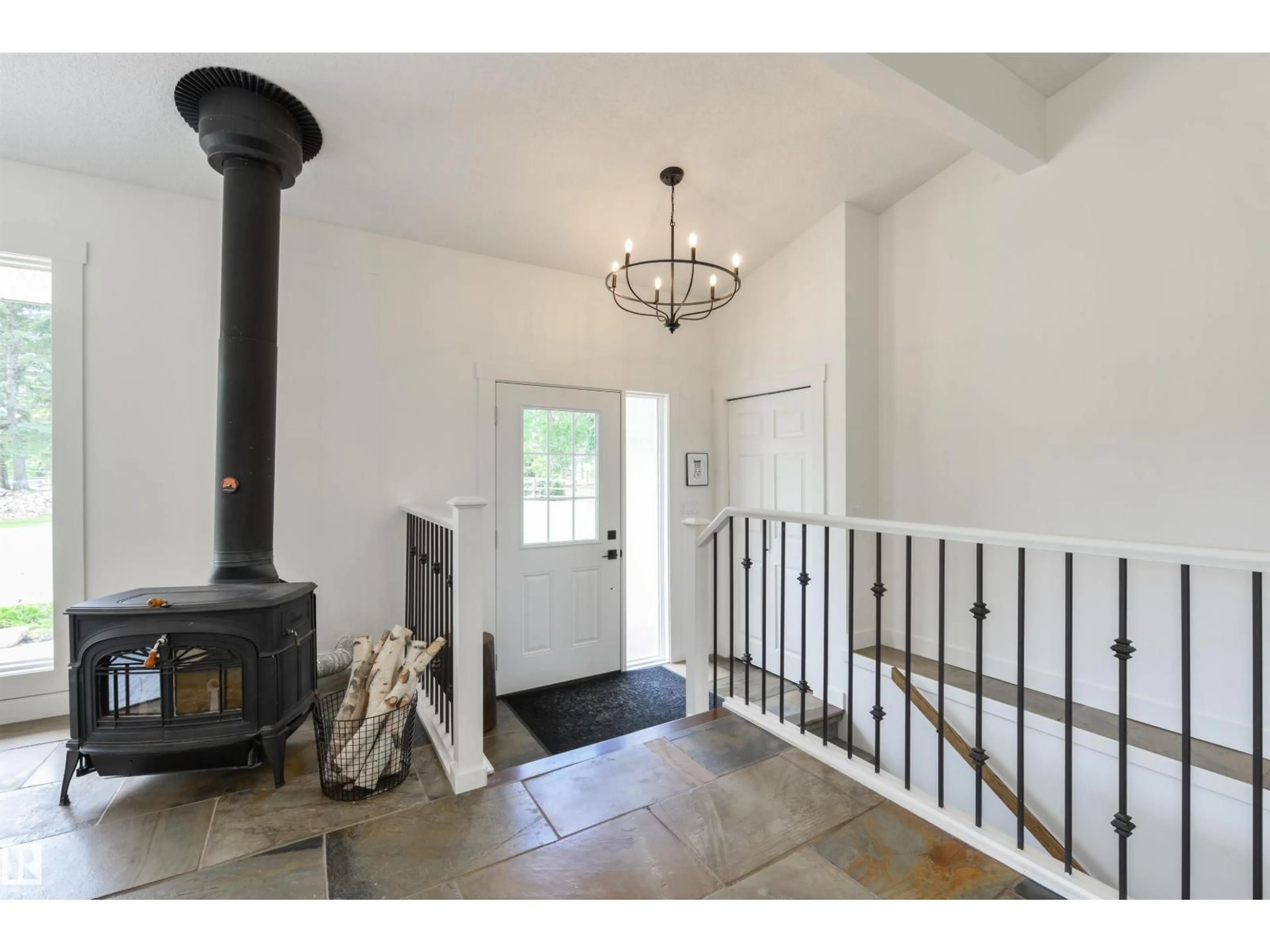 Indoor entryway for 22 54108 RGE ROAD 280, Rural Parkland County Alberta T7X3V3