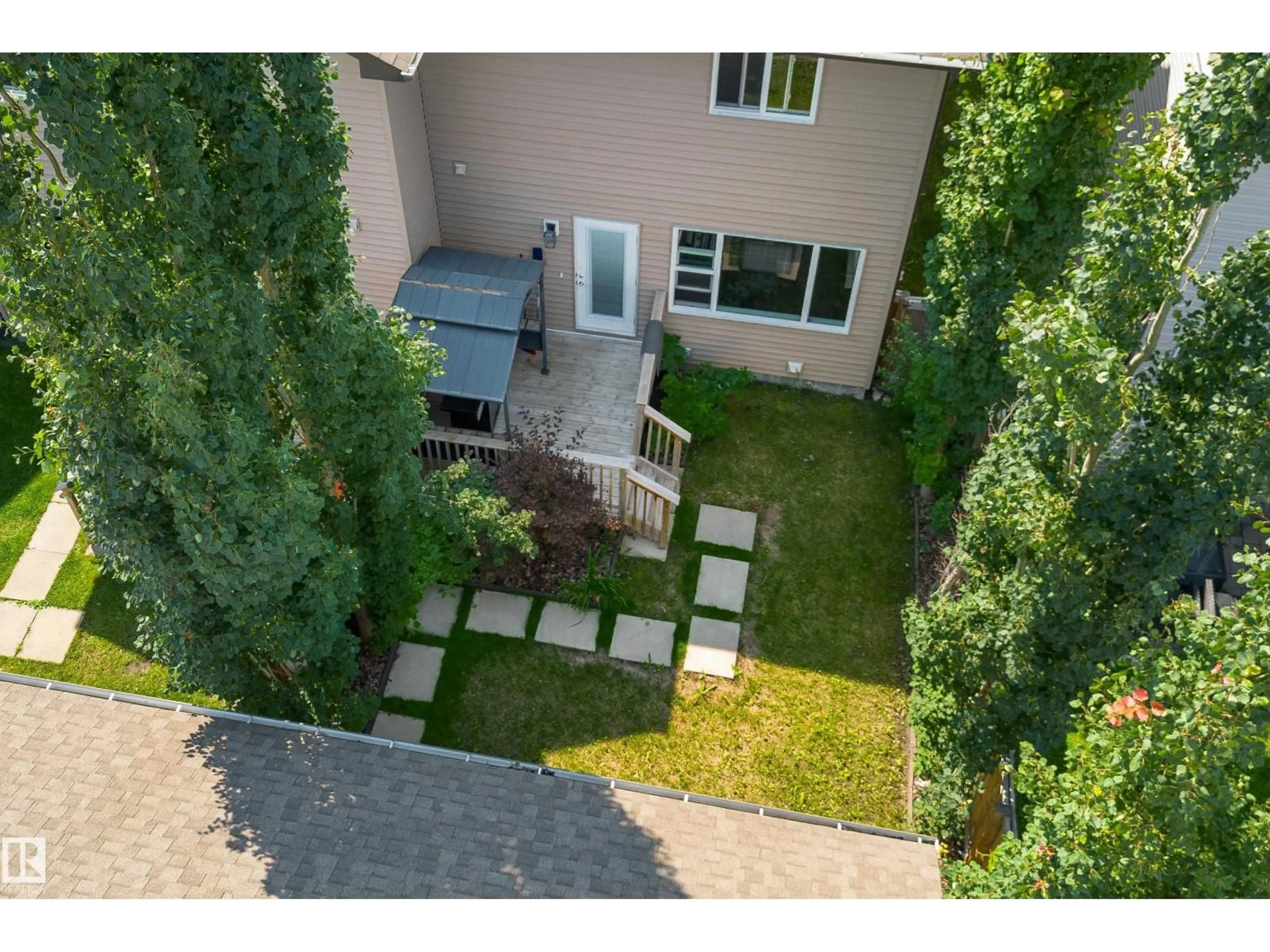A pic from outside/outdoor area/front of a property/back of a property/a pic from drone, street for 2338 GLENRIDDING BV, Edmonton Alberta T6W3K5