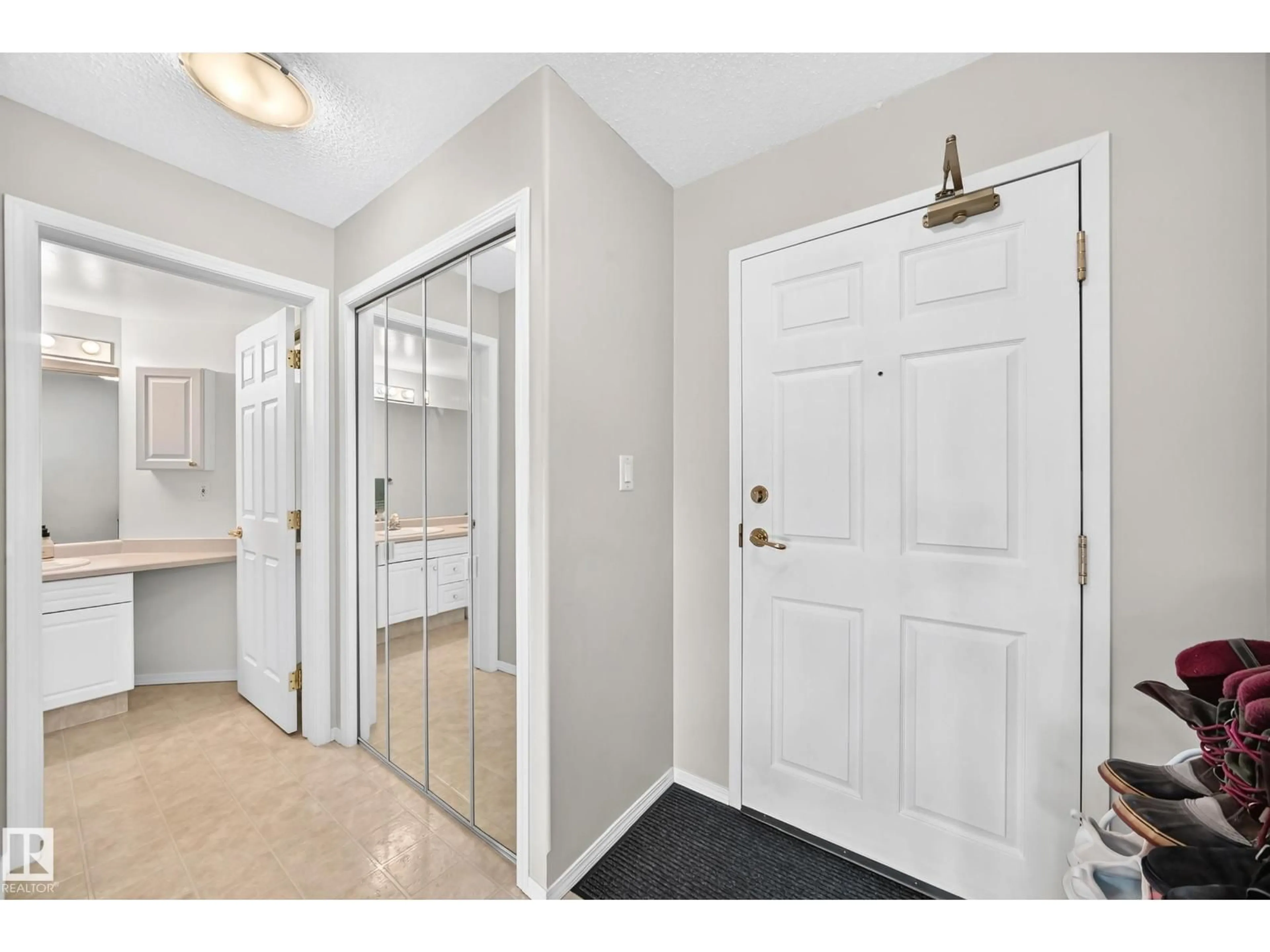Indoor entryway for #201 - 9760 174 ST, Edmonton Alberta T5T6J4