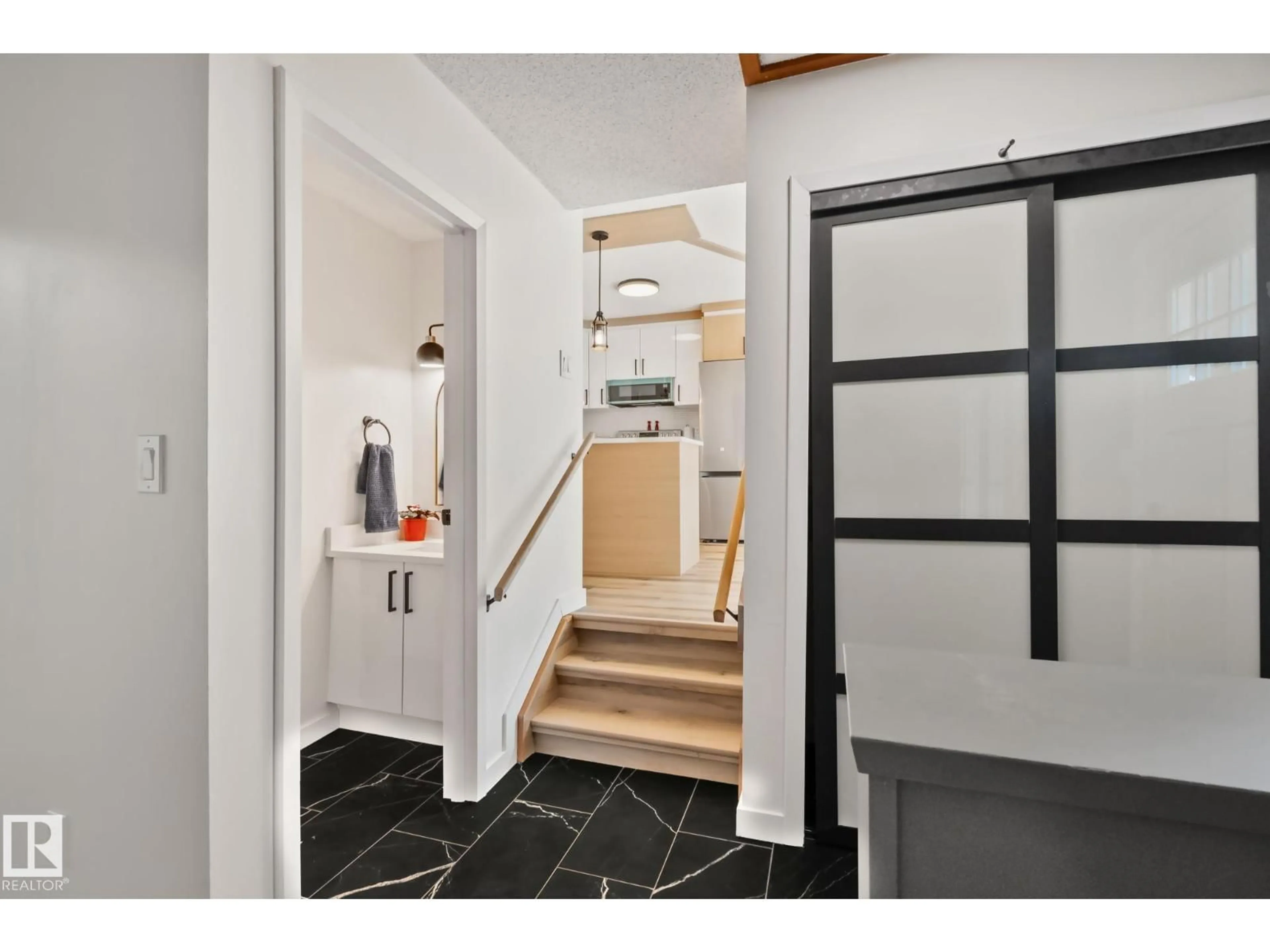Indoor entryway for NW - 10619 35 AV, Edmonton Alberta T6J2V8