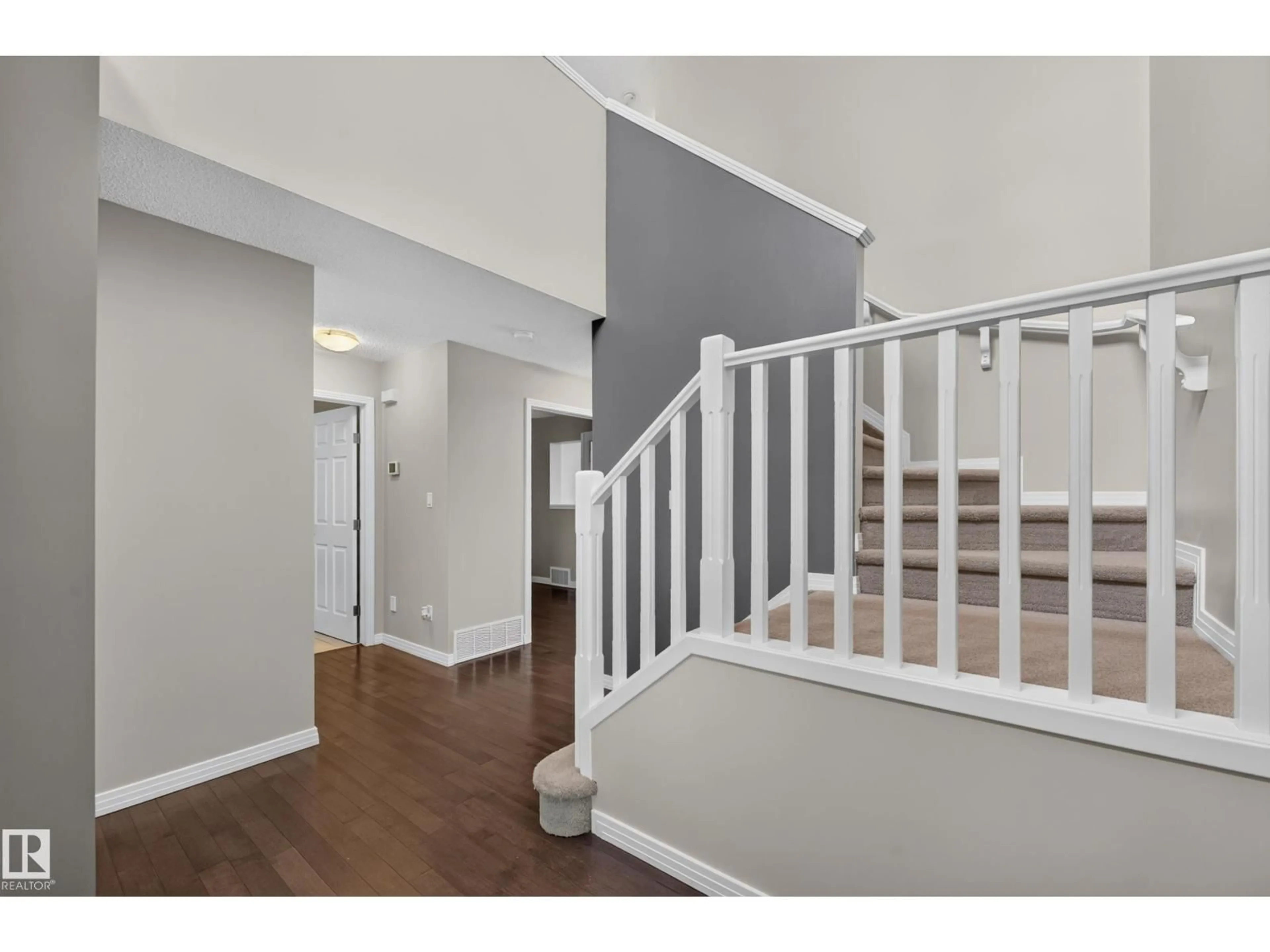 Unknown for 3906 6 ST, Edmonton Alberta T6T0T5