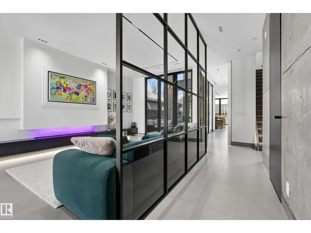 NW - 14035 104 AV, Edmonton 4
