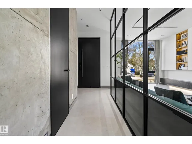 NW - 14035 104 AV, Edmonton 5