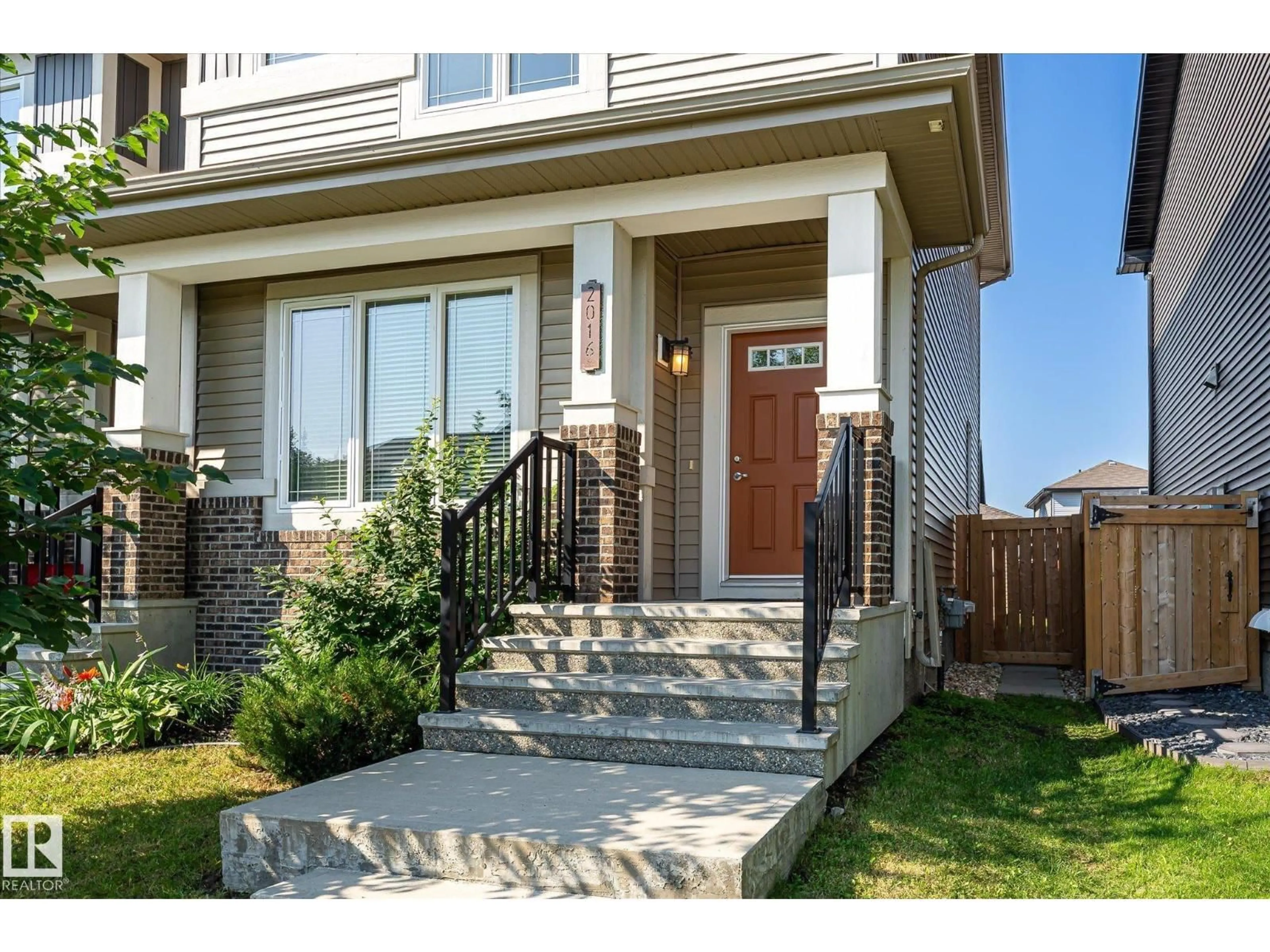 Unknown for 2016 CAVANAGH DR, Edmonton Alberta T6W3M6