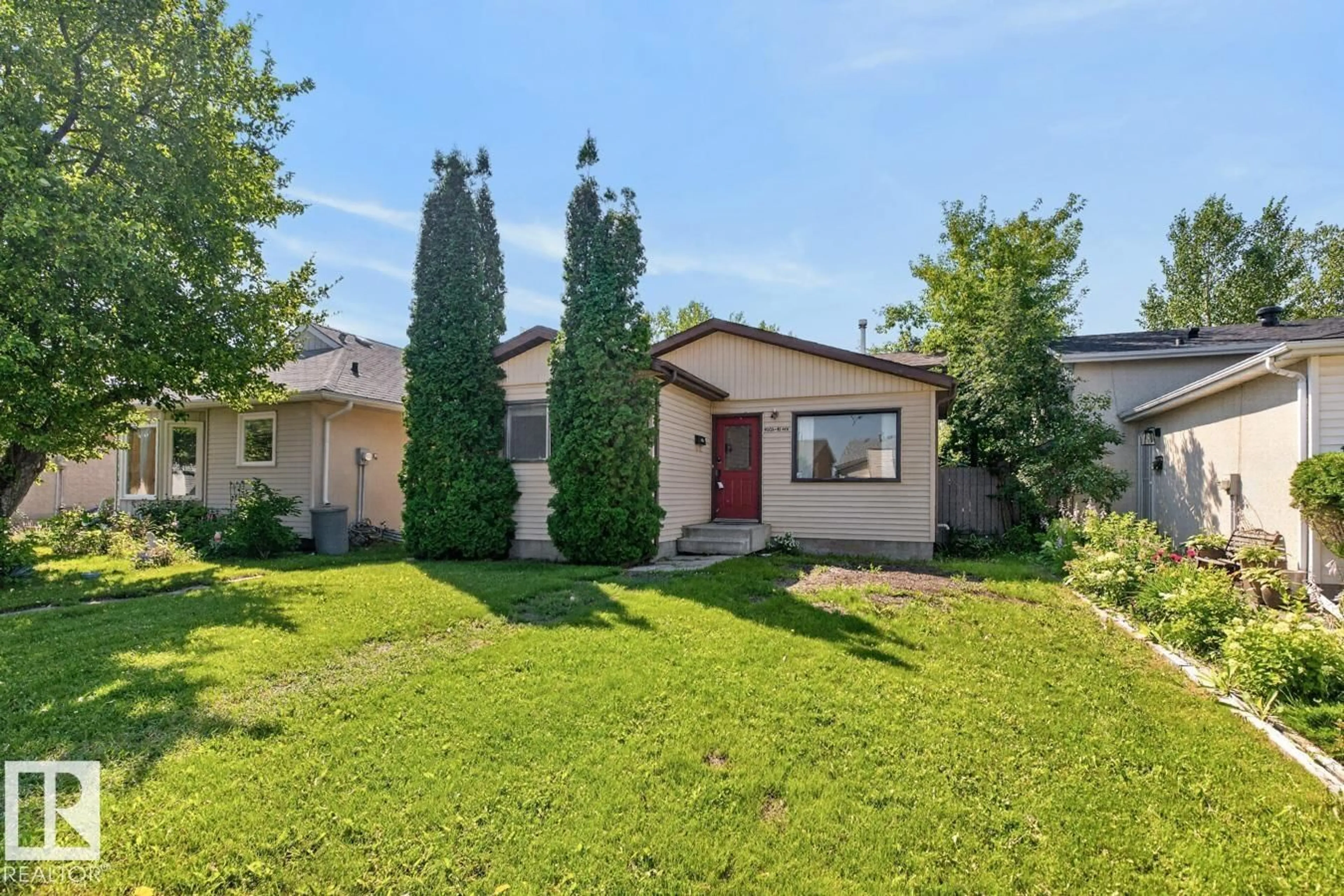 A pic from outside/outdoor area/front of a property/back of a property/a pic from drone, street for NW - 4003 41 AV, Edmonton Alberta T6L5K5