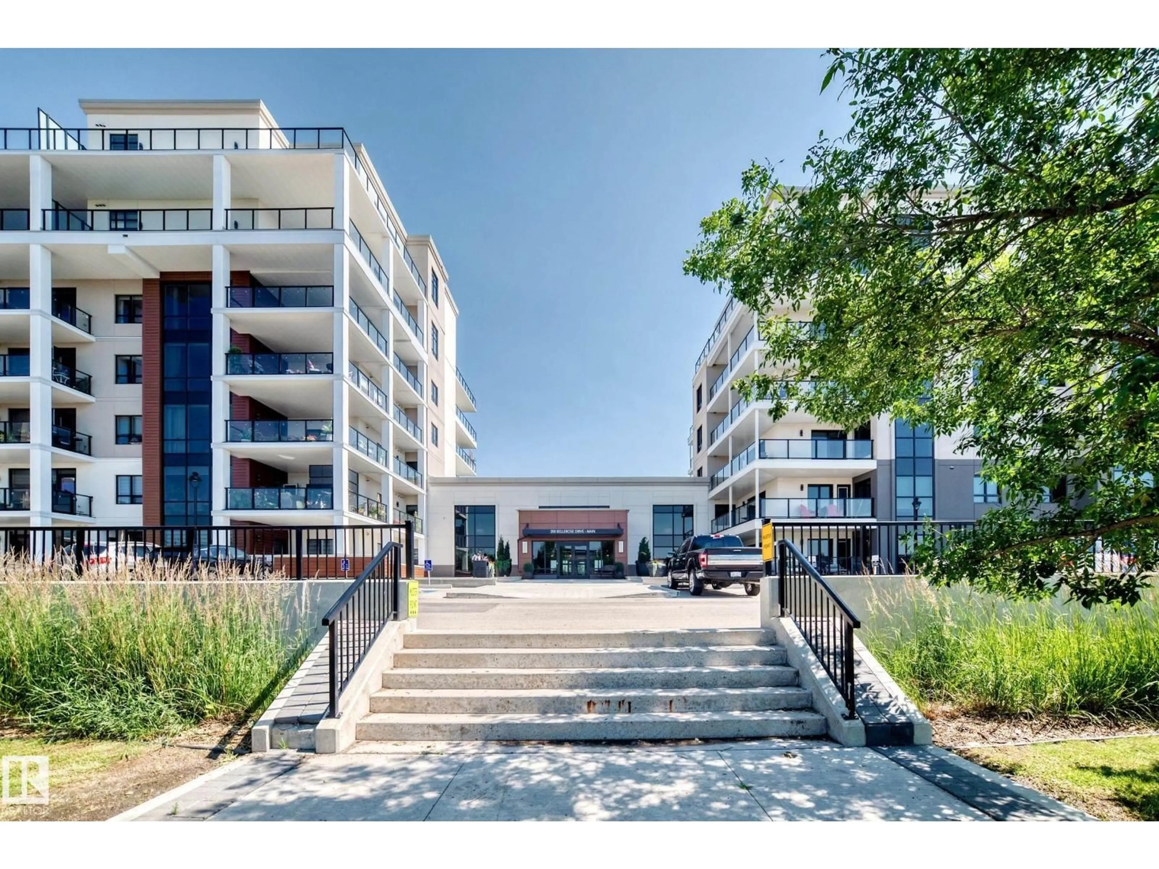 Indoor foyer for #507 - 200 BELLEROSE DR, St. Albert Alberta T8N7P7