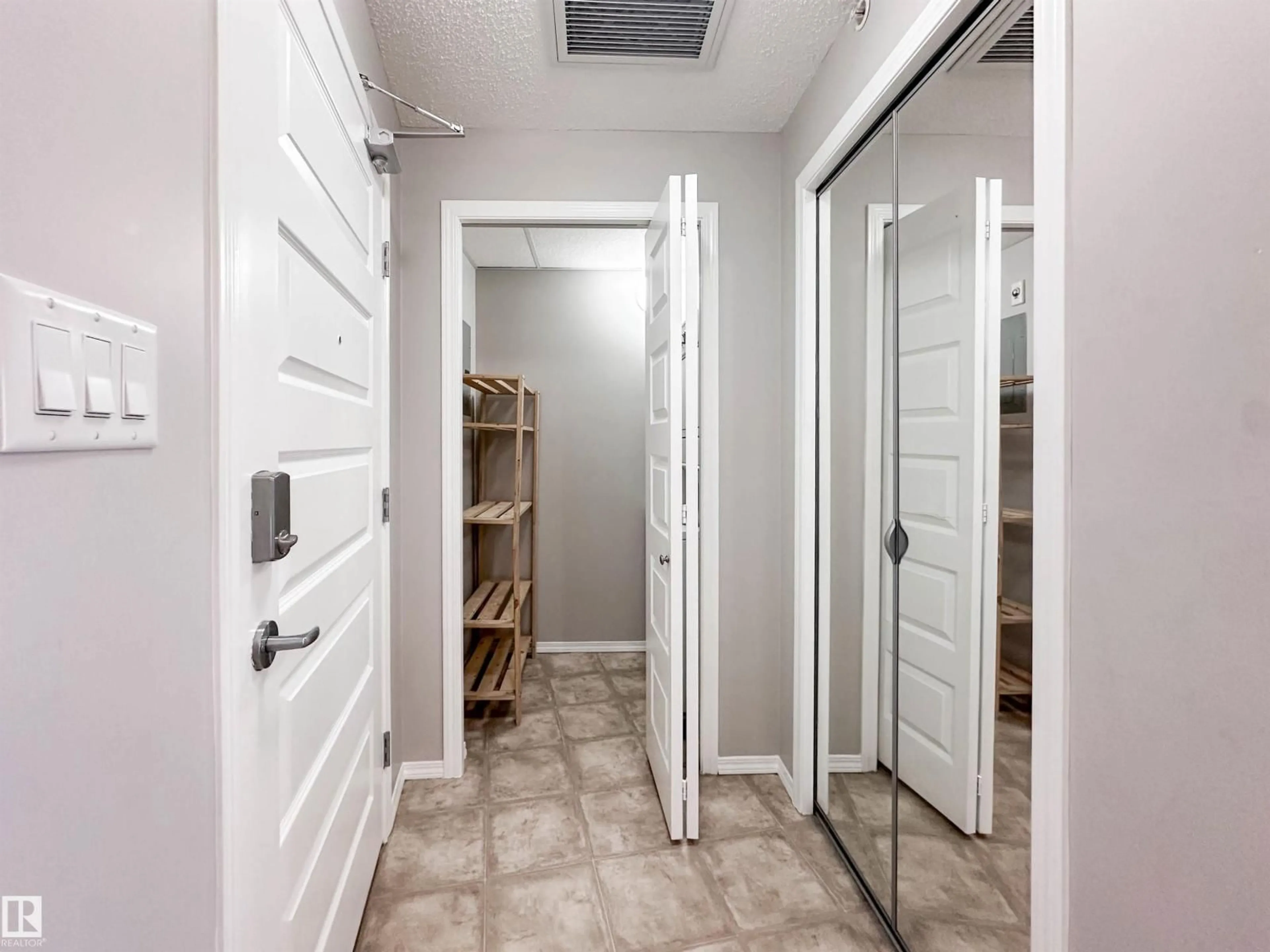 Unknown for 337 7825 71 ST NW, Edmonton Alberta T6B3R9