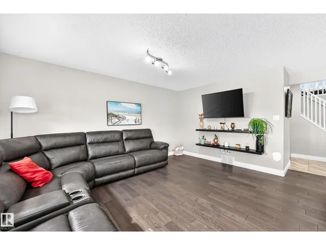 NW - 17803 89 ST, Edmonton 4