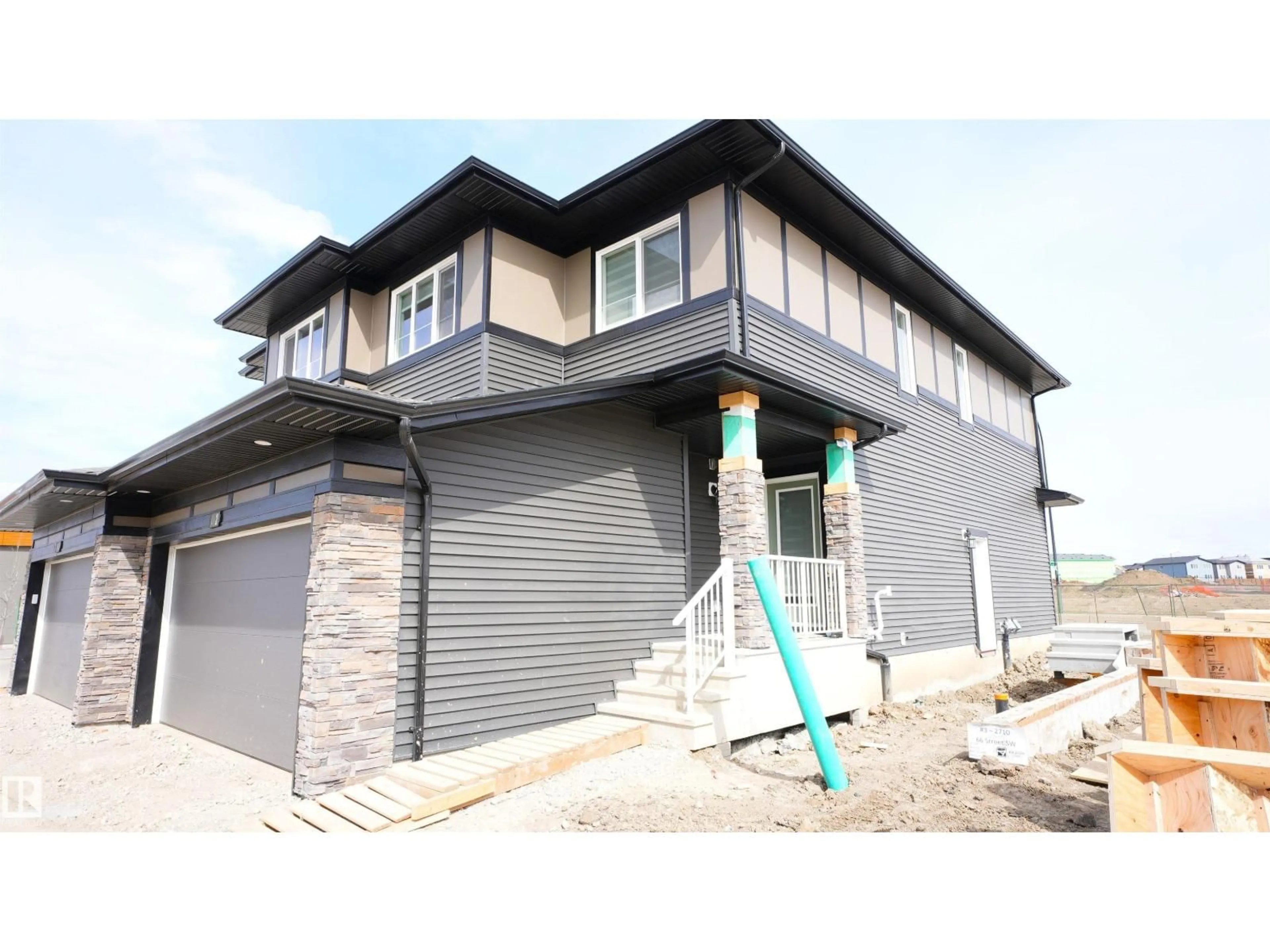 Home with vinyl exterior material, building for #2 - 2710 66 ST, Edmonton Alberta T6X3H4