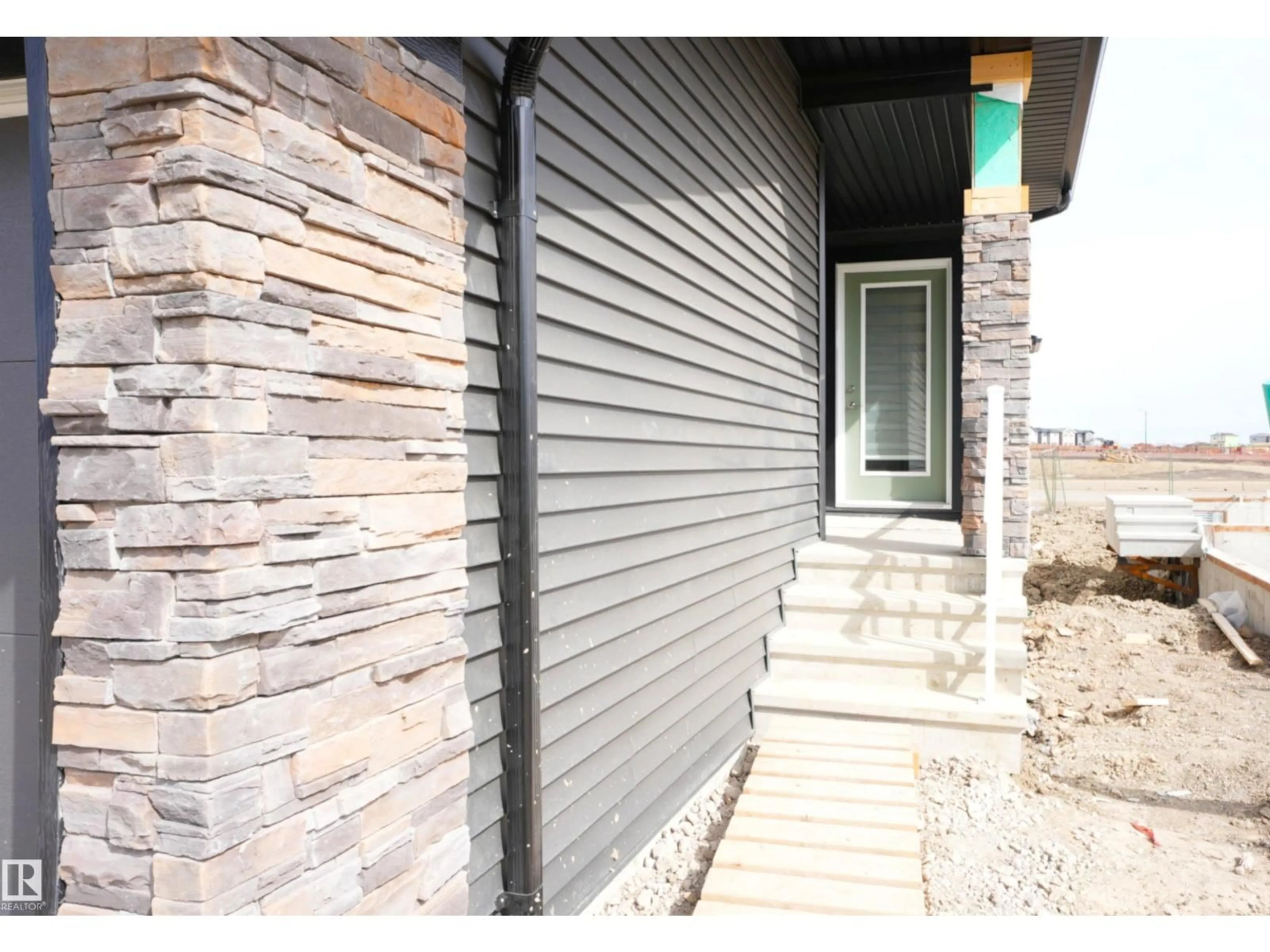 Unknown for #2 - 2710 66 ST, Edmonton Alberta T6X3H4