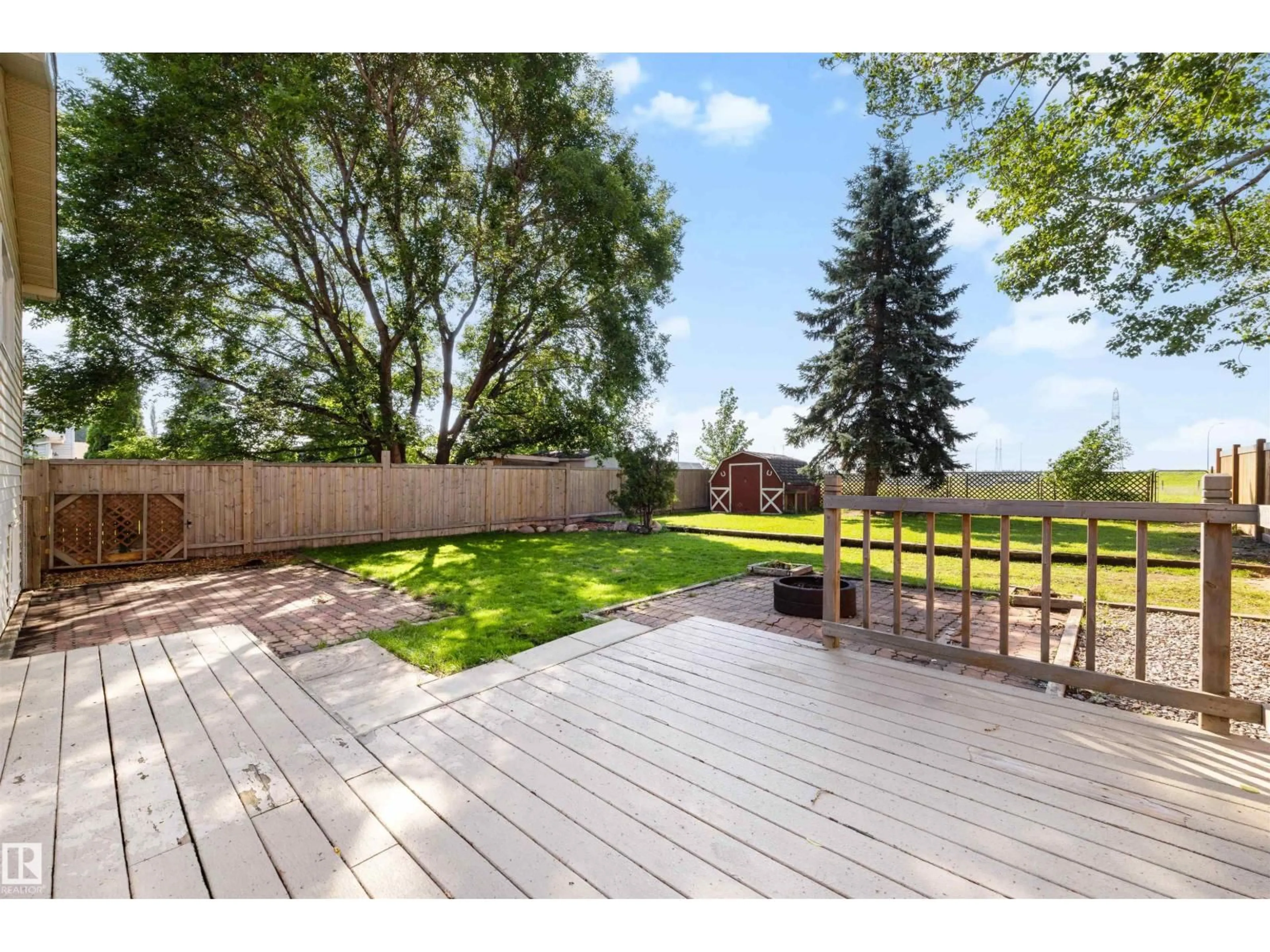 Patio, unknown for 4639 10 AV, Edmonton Alberta T6L4S2