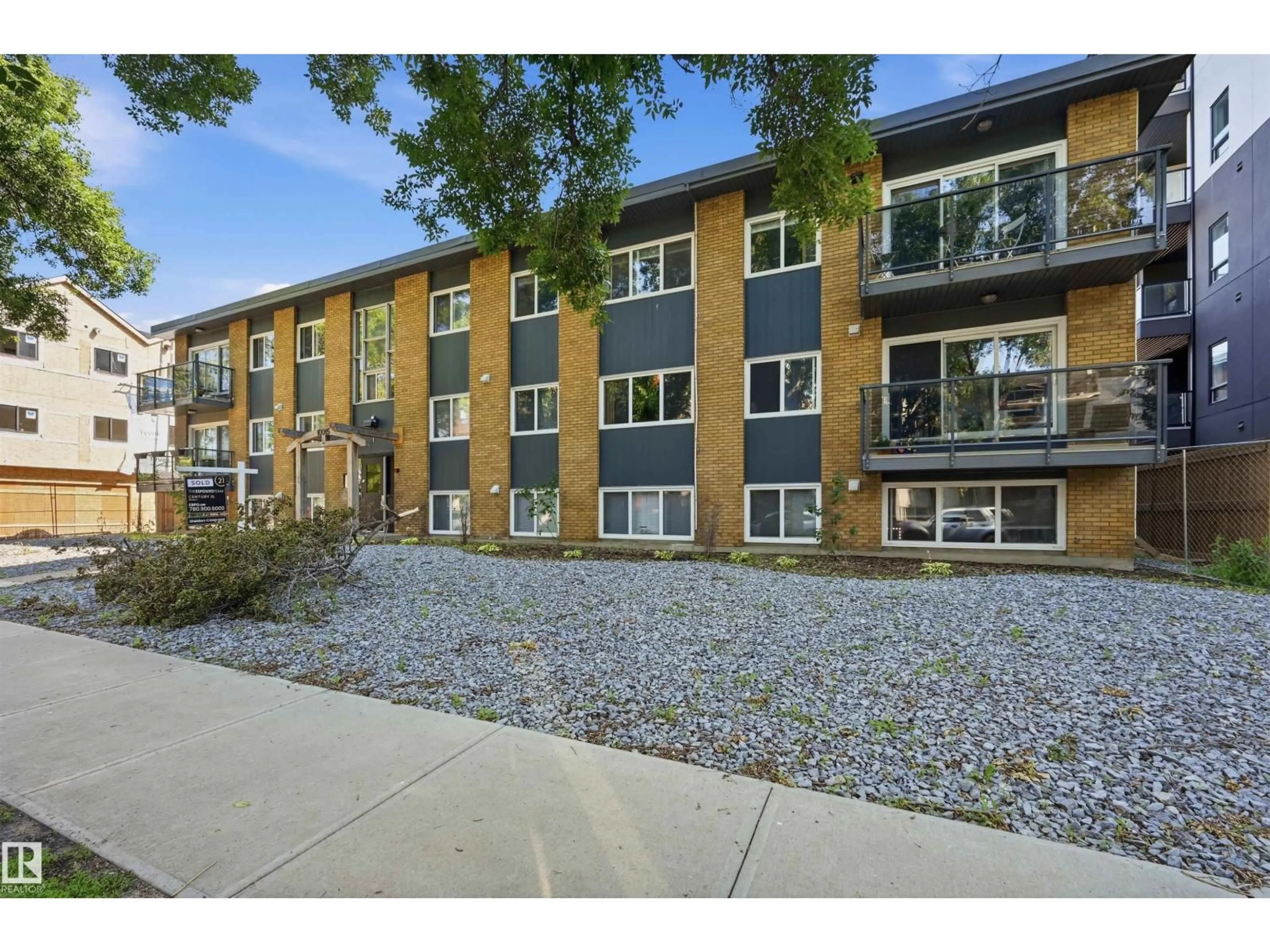 Patio, unknown for #1 - 10015 83 AV NW, Edmonton Alberta T6E2C3