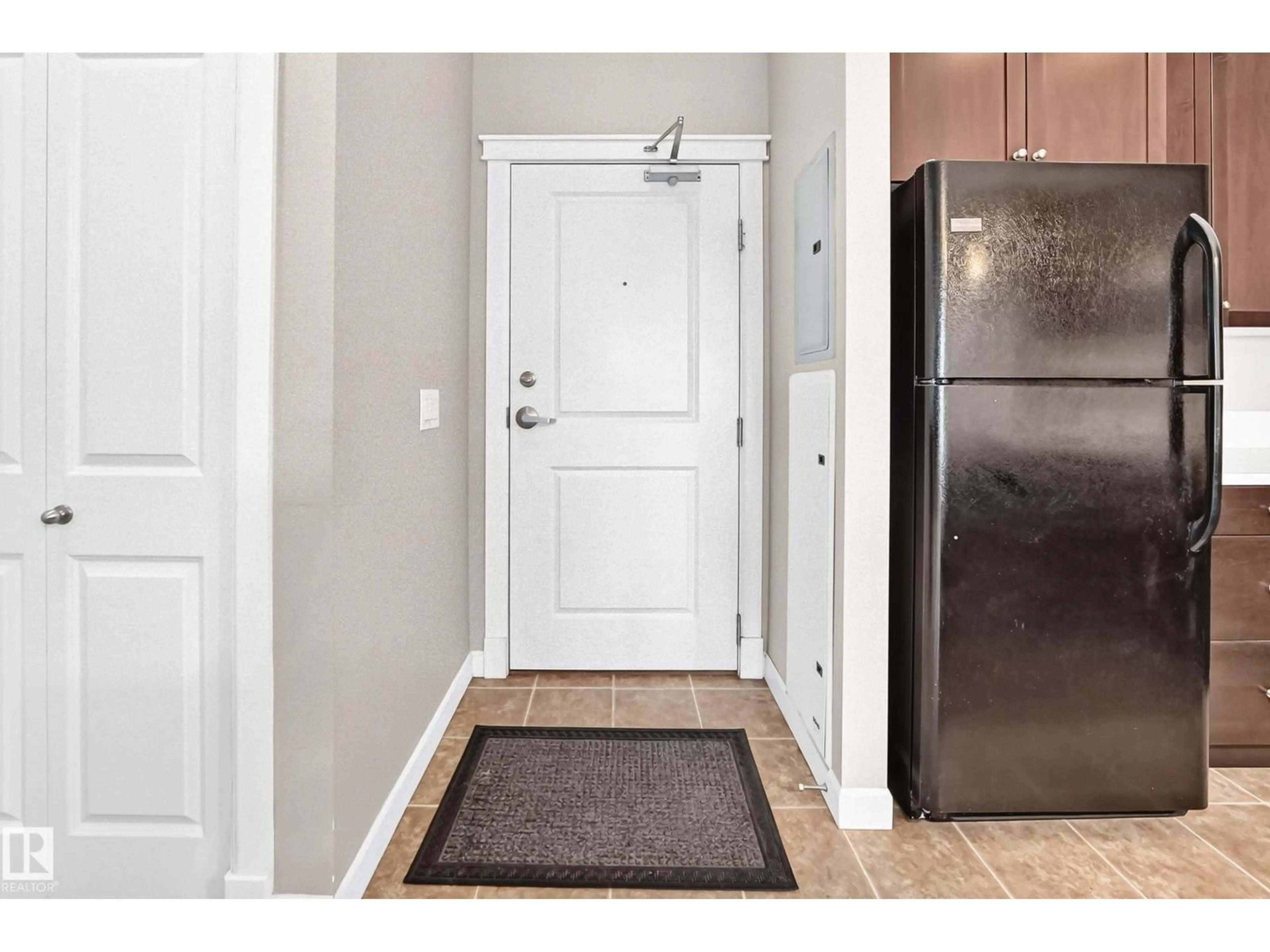 Indoor entryway for 411 - 3715 WHITELAW LN, Edmonton Alberta T6W2C3