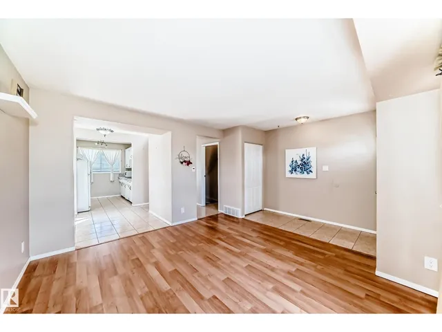 100 DICKINSFIELD CT, Edmonton 4