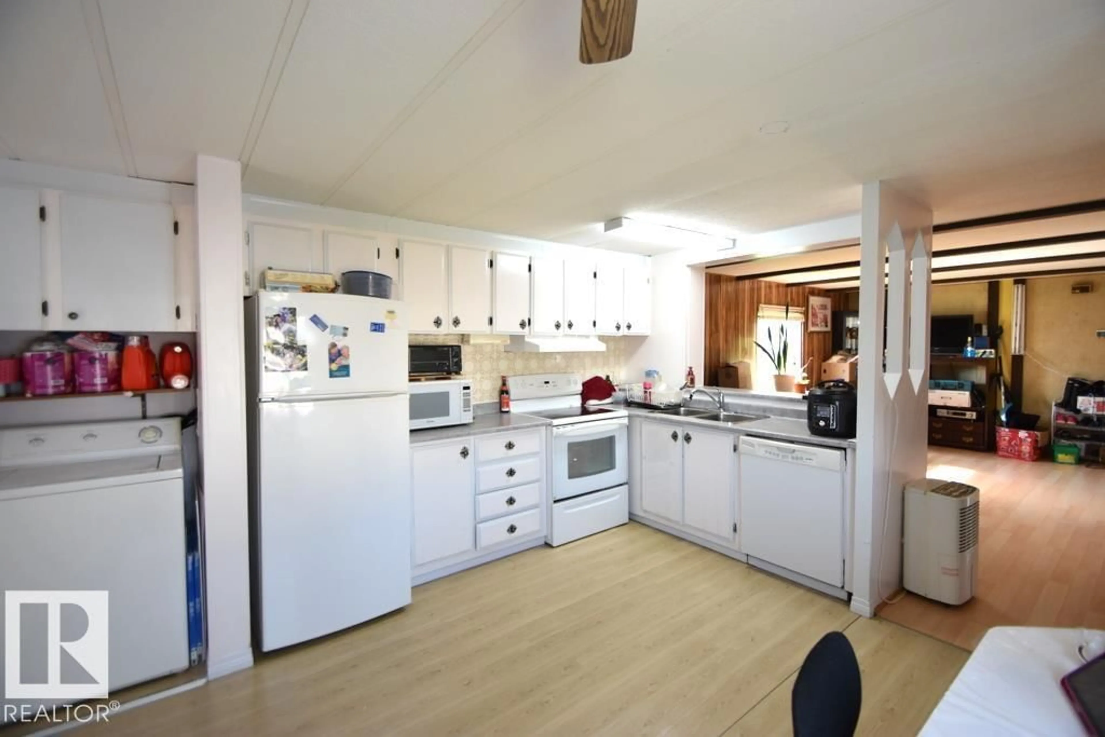 Standard kitchen, unknown for E - 5222 3RD AV, Boyle Alberta T0A0M0