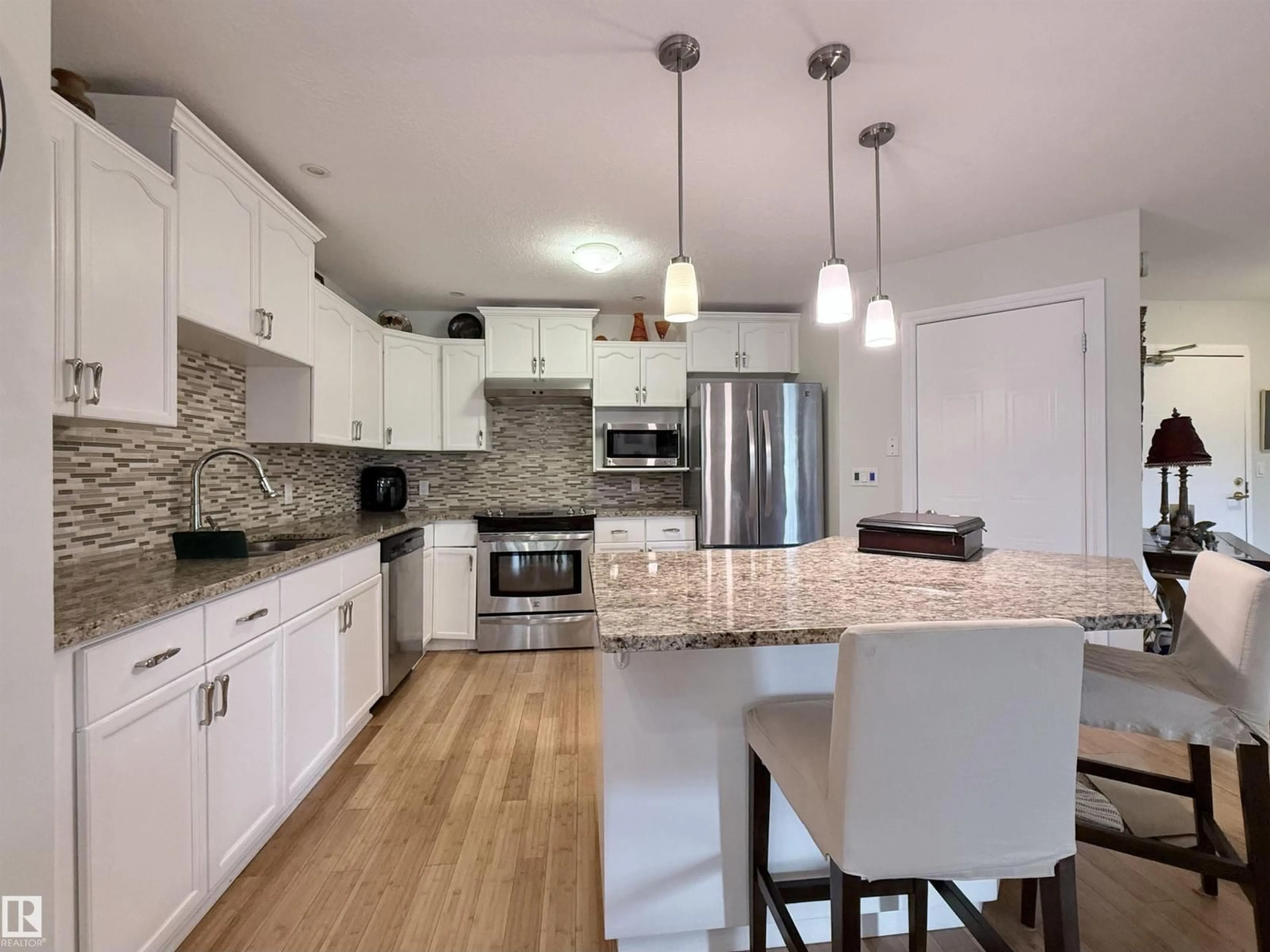 Open concept kitchen, ceramic/tile floor for 3 - 403 PERRON ST, St. Albert Alberta T8N5Z5