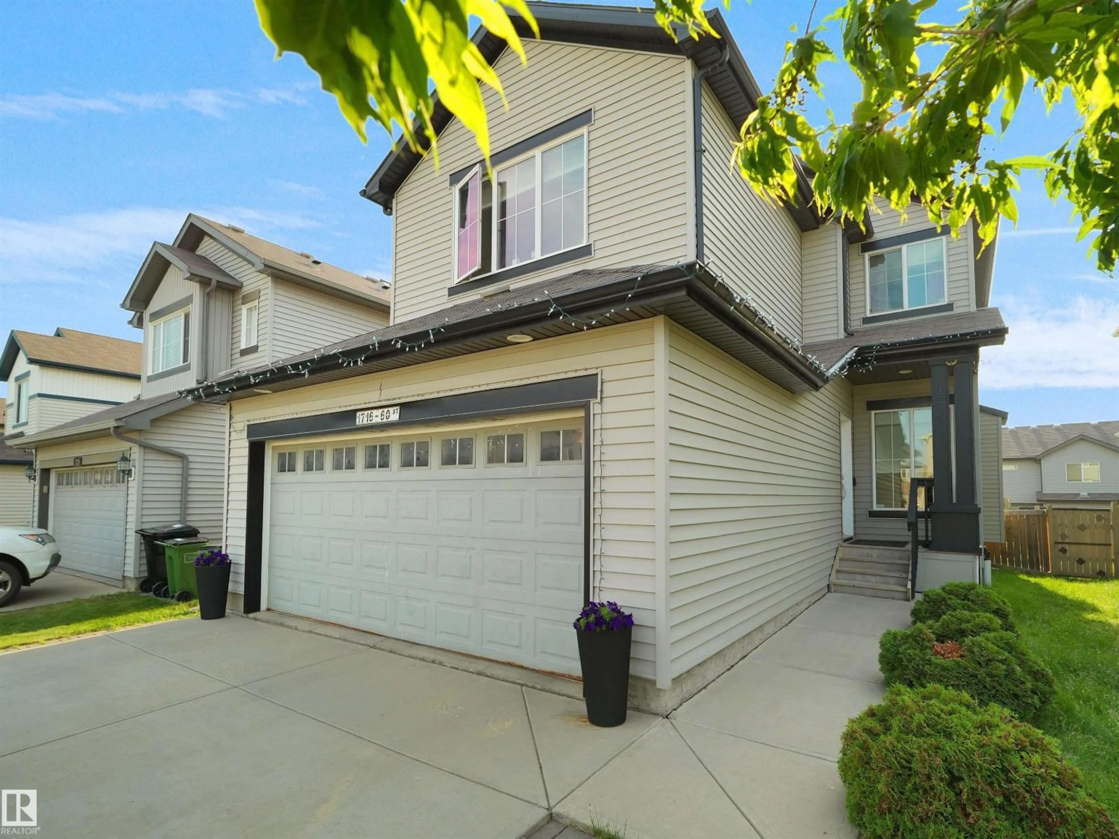 Unknown for 1716 60 ST, Edmonton Alberta T6X0W4