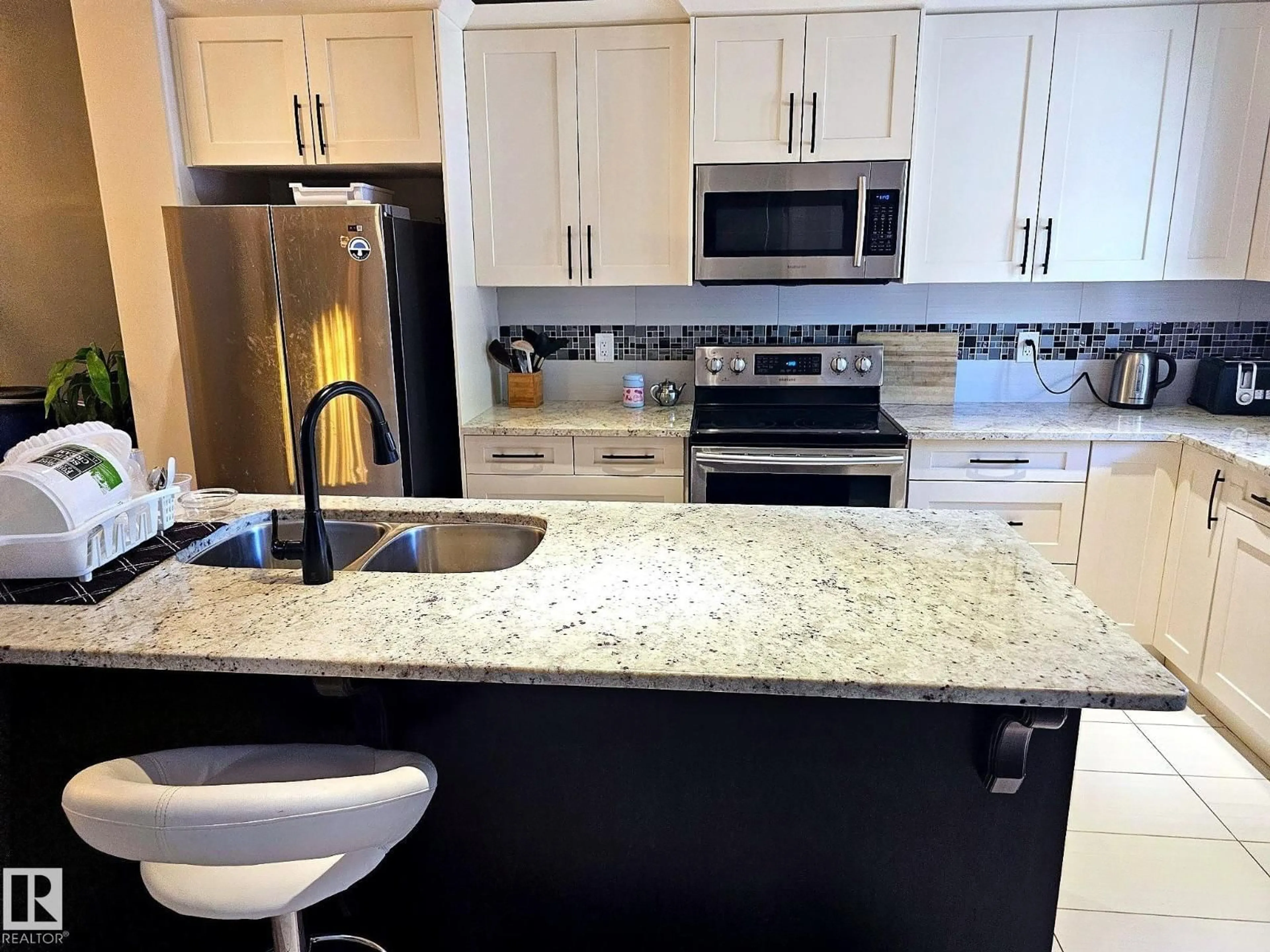 Open concept kitchen, ceramic/tile floor for #2 - 12714 117 ST, Edmonton Alberta T5E5J5