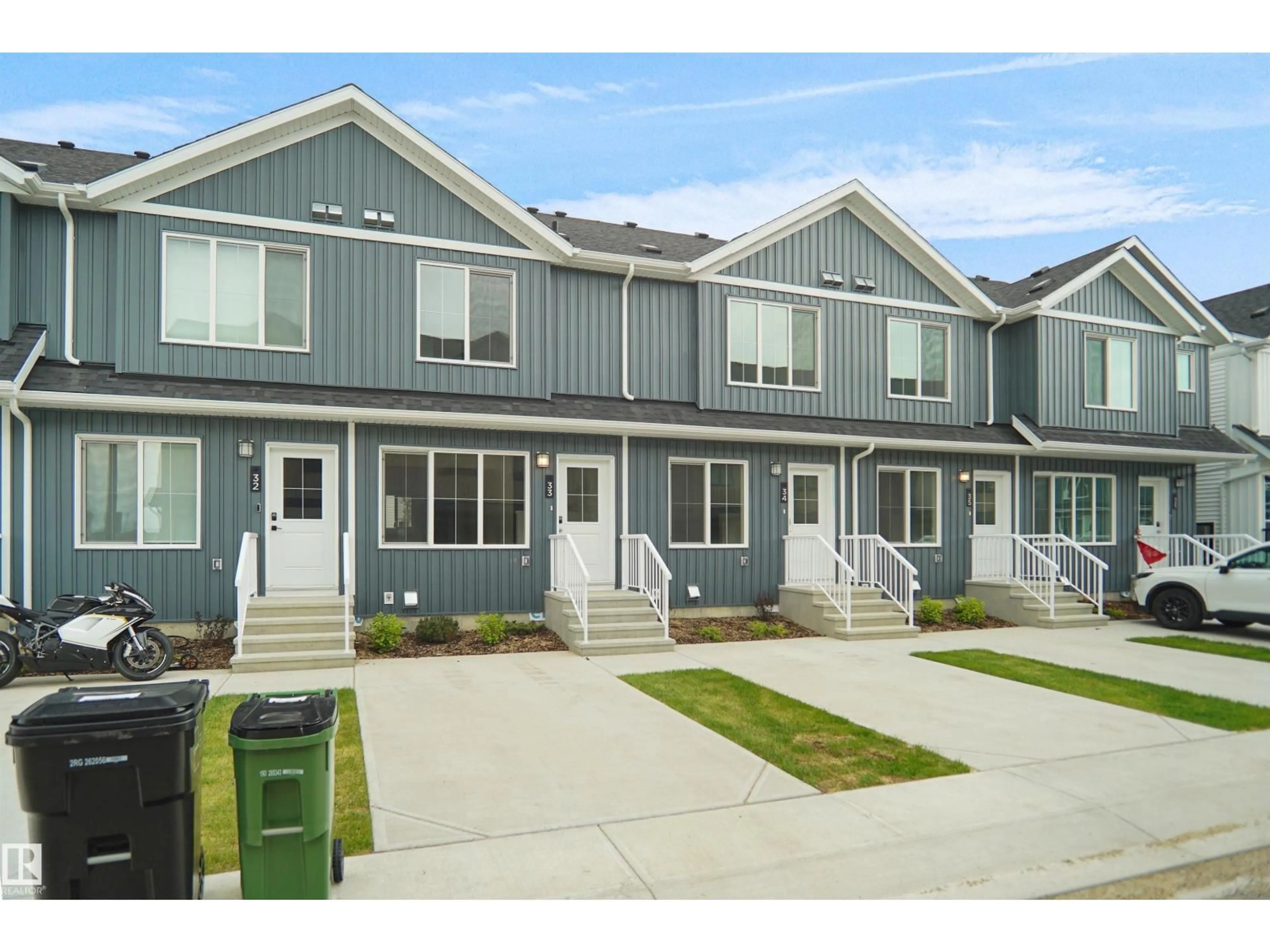 Home with vinyl exterior material, street for #35 - 1009 CY BECKER RD, Edmonton Alberta T5Y4B7