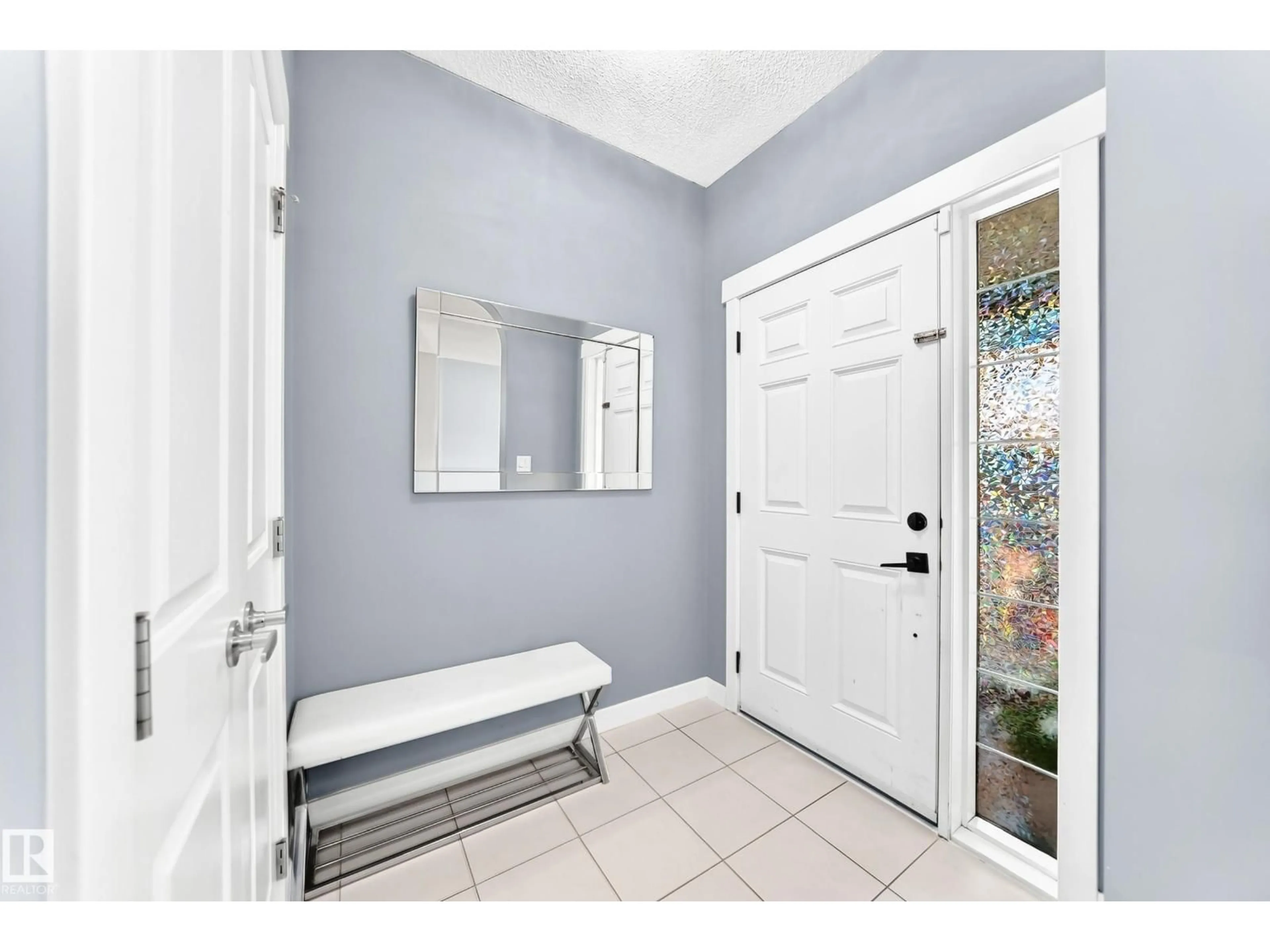 Indoor entryway for 17508 58 ST, Edmonton Alberta T5T0T5