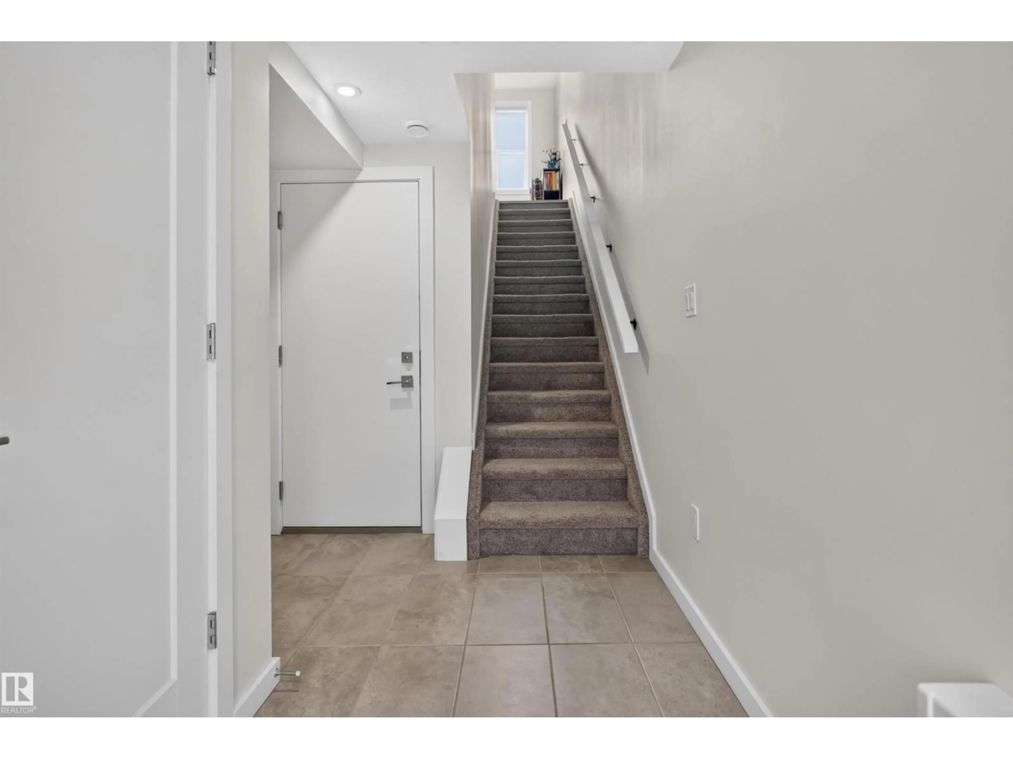 Indoor entryway for 84 - 1304 RUTHERFORD RD, Edmonton Alberta T6W0B4