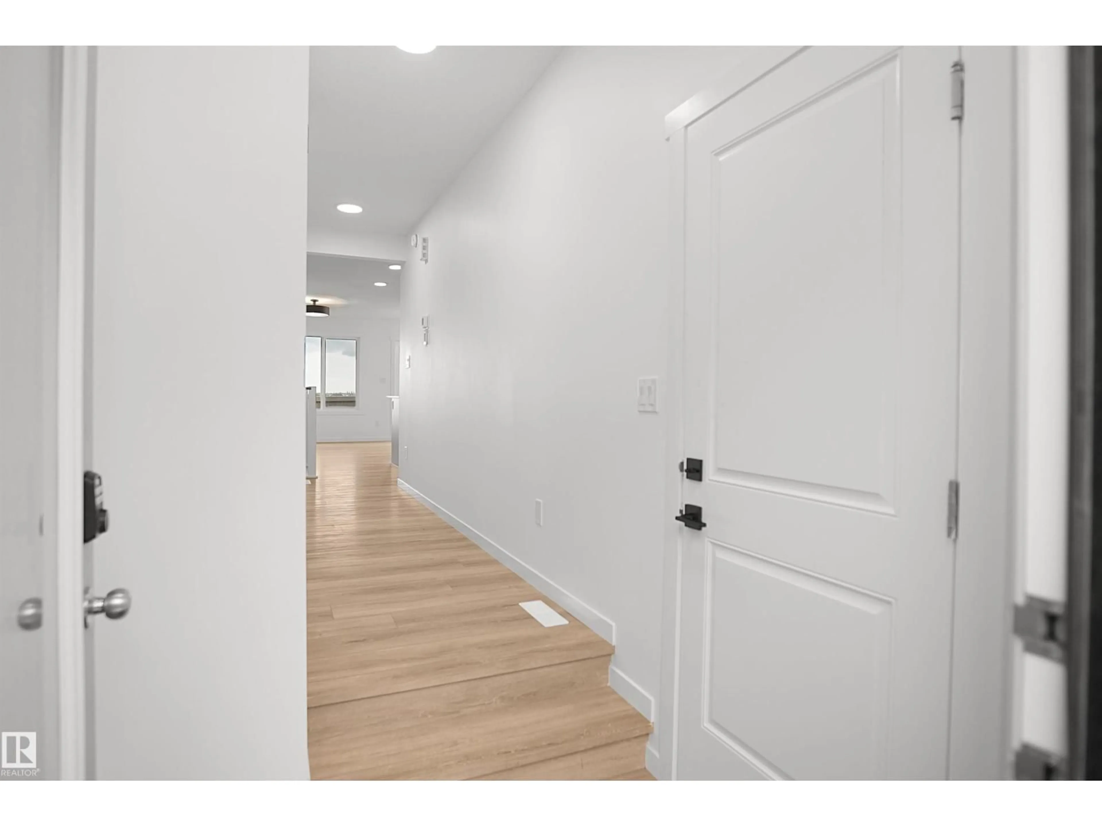 Indoor entryway for #28 - 1430 ASTER WY, Edmonton Alberta T6T2X5