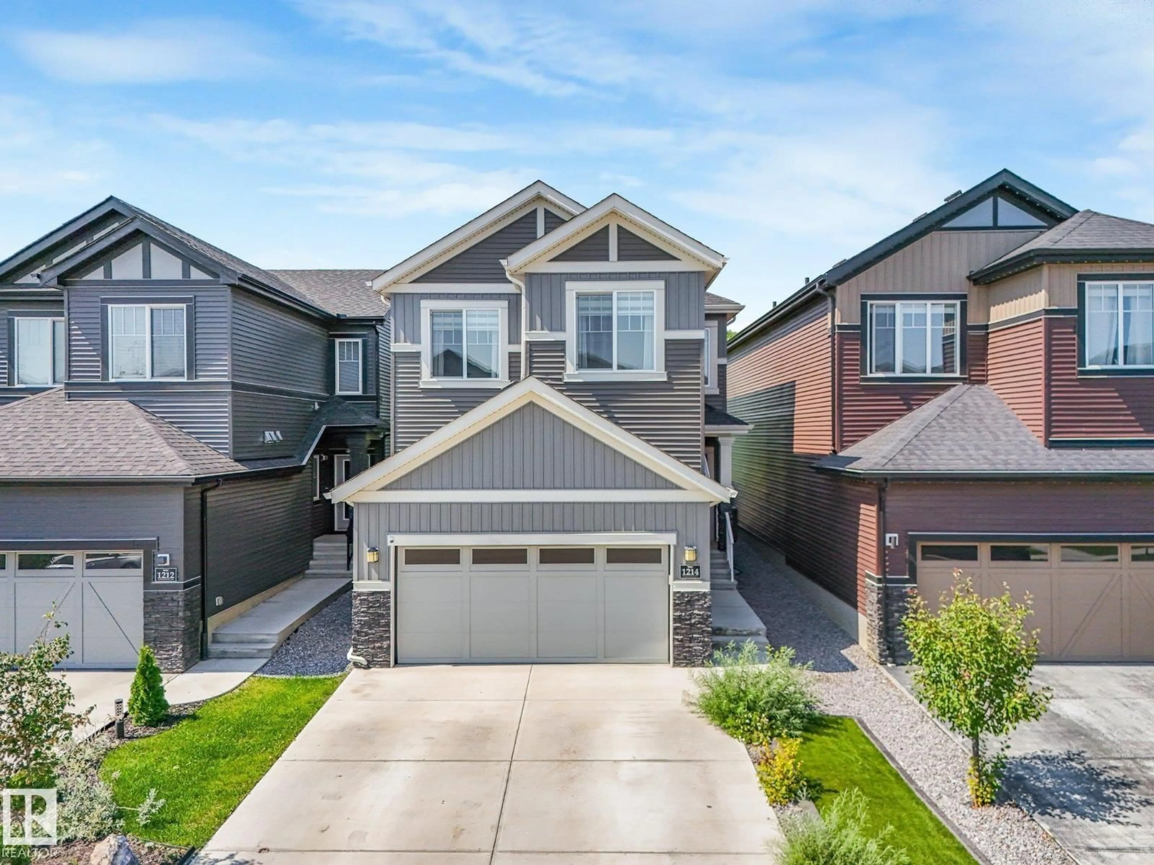 A pic from outside/outdoor area/front of a property/back of a property/a pic from drone, street for 1214 EATON LN, Edmonton Alberta T6M1M9