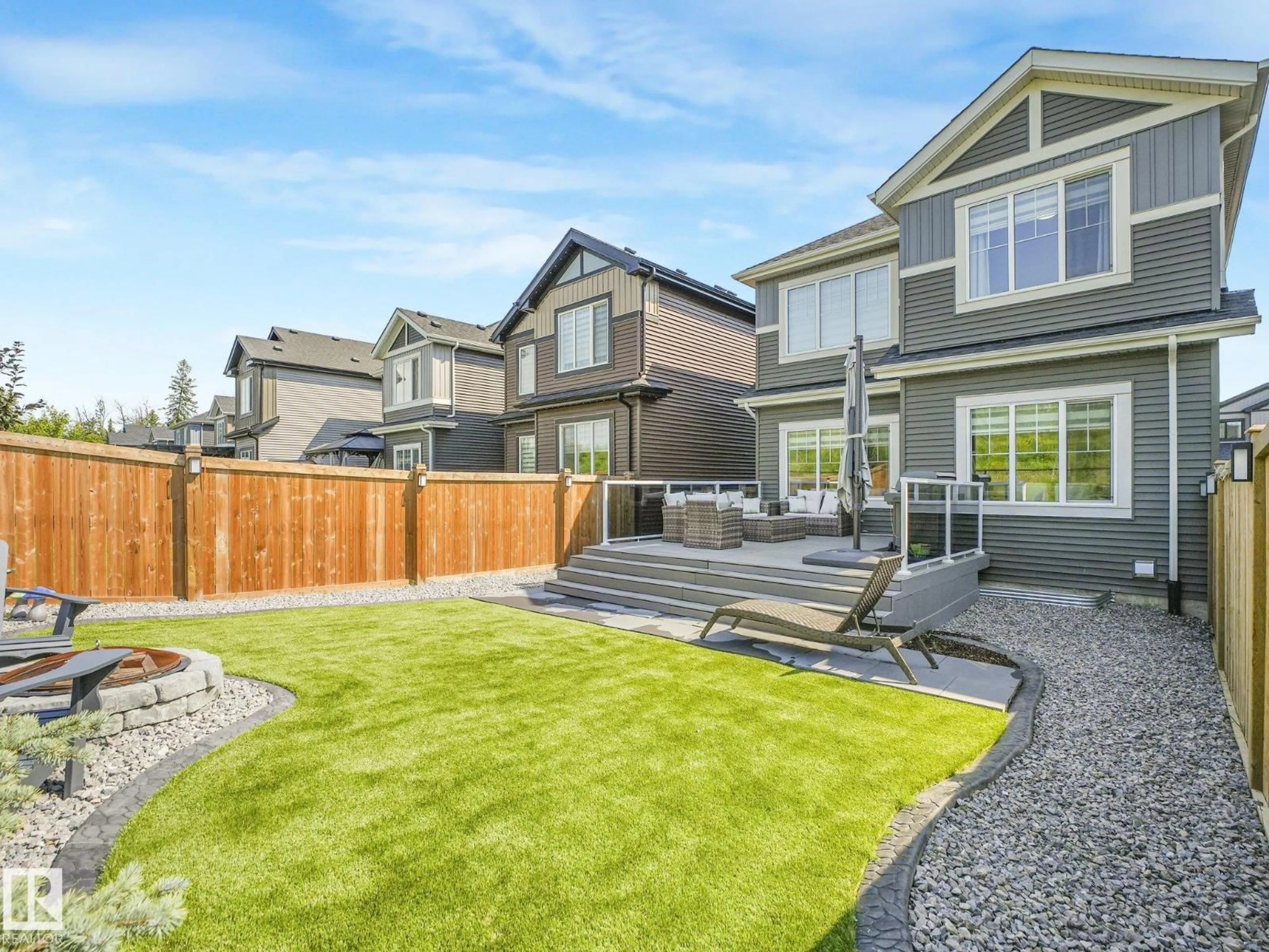 Home with vinyl exterior material, mountain view for 1214 EATON LN, Edmonton Alberta T6M1M9