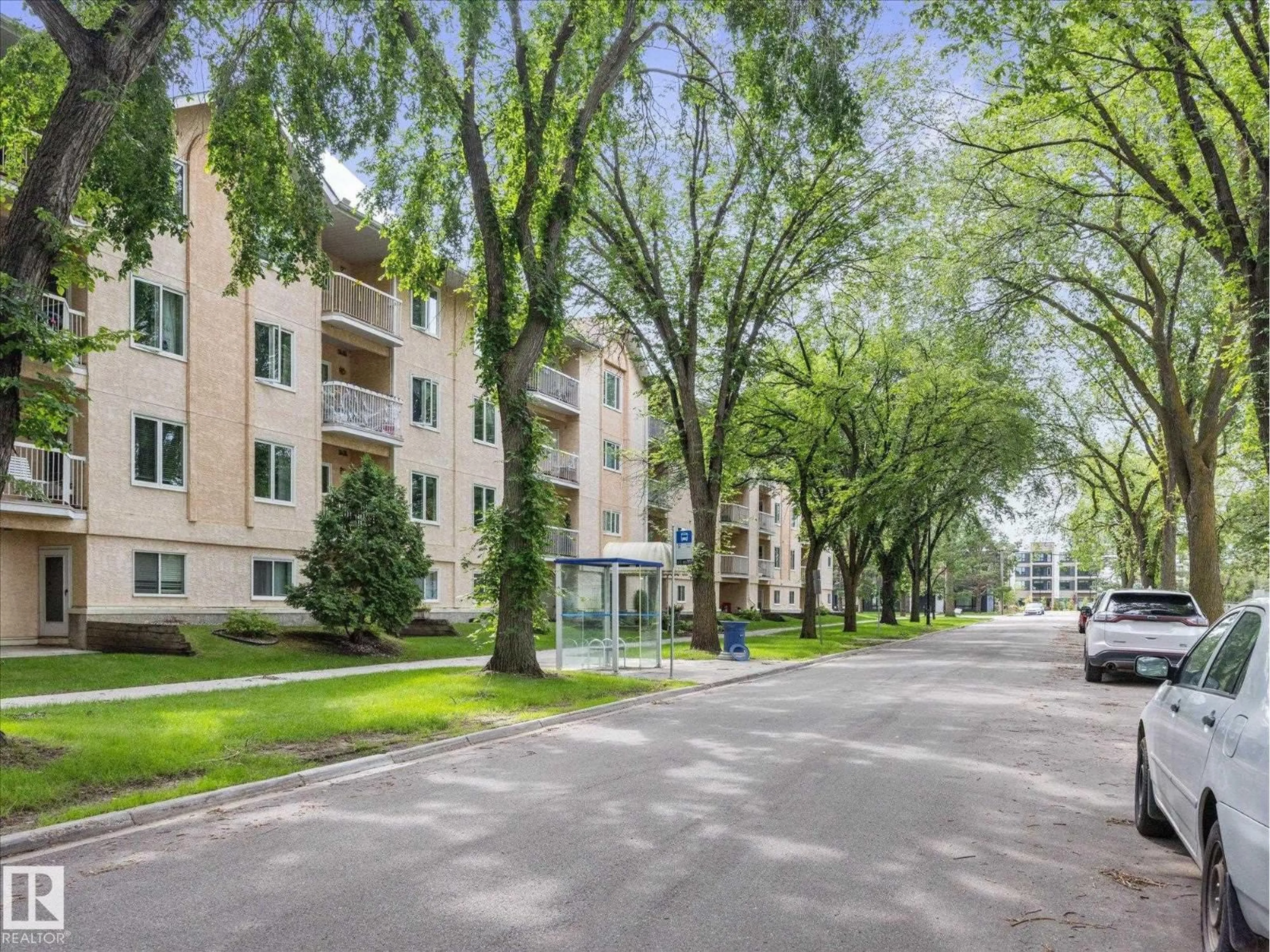 Patio, street for #304 - 11511 130 ST NW, Edmonton Alberta T5M4B3