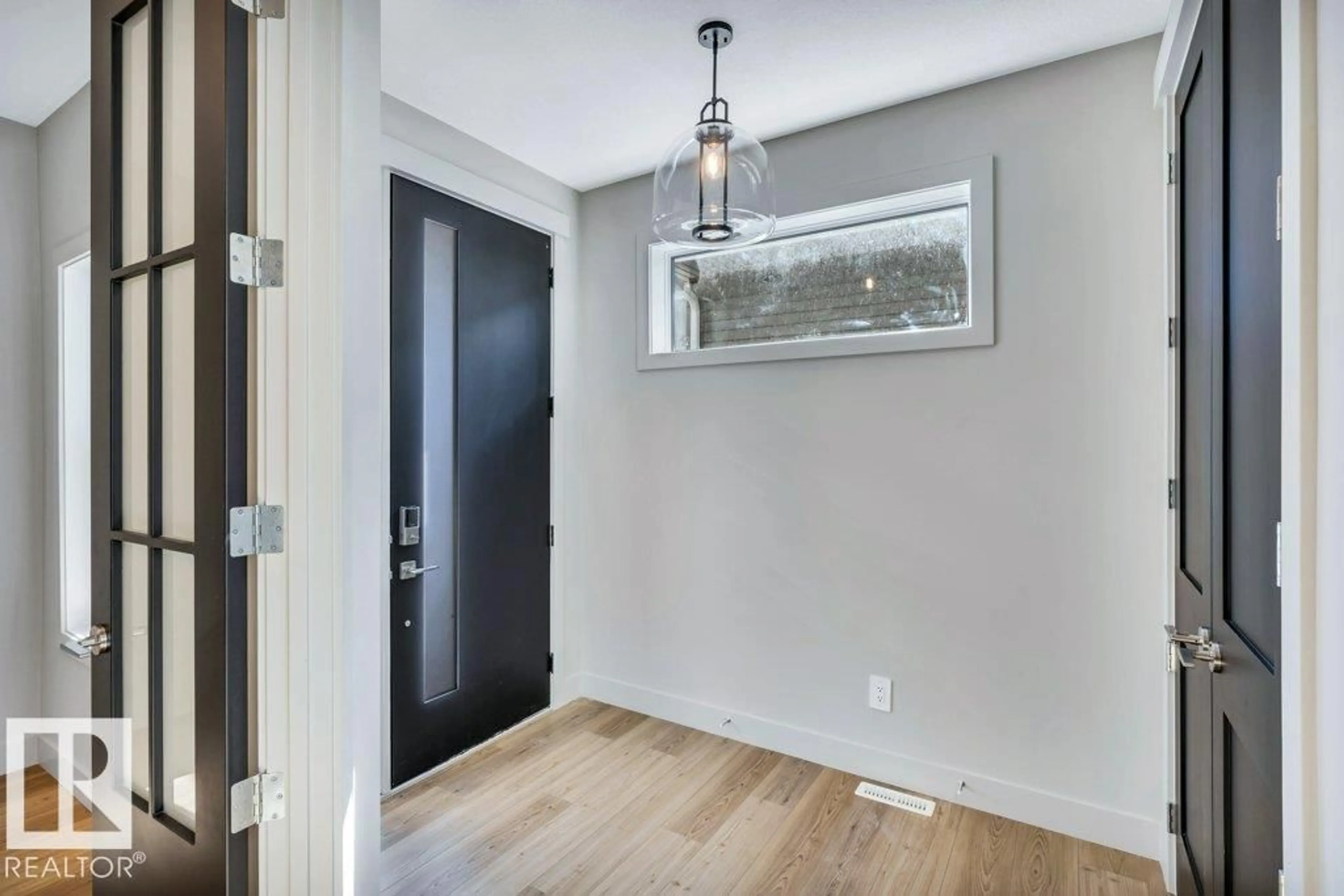 Indoor entryway for 65 NORWYCK WY, Spruce Grove Alberta T7X4S4