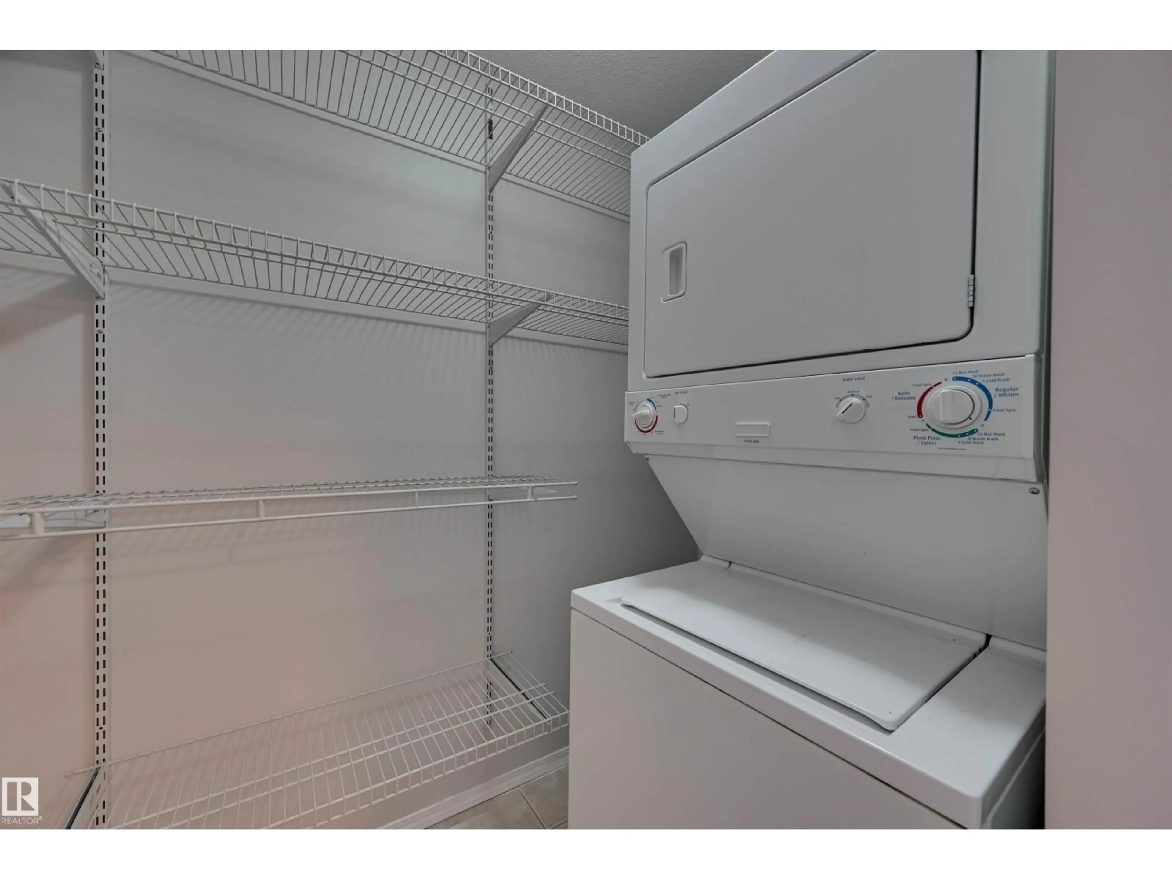 Laundry room for 4309 - 430 33 ST, Stony Plain Alberta T7Z0C4