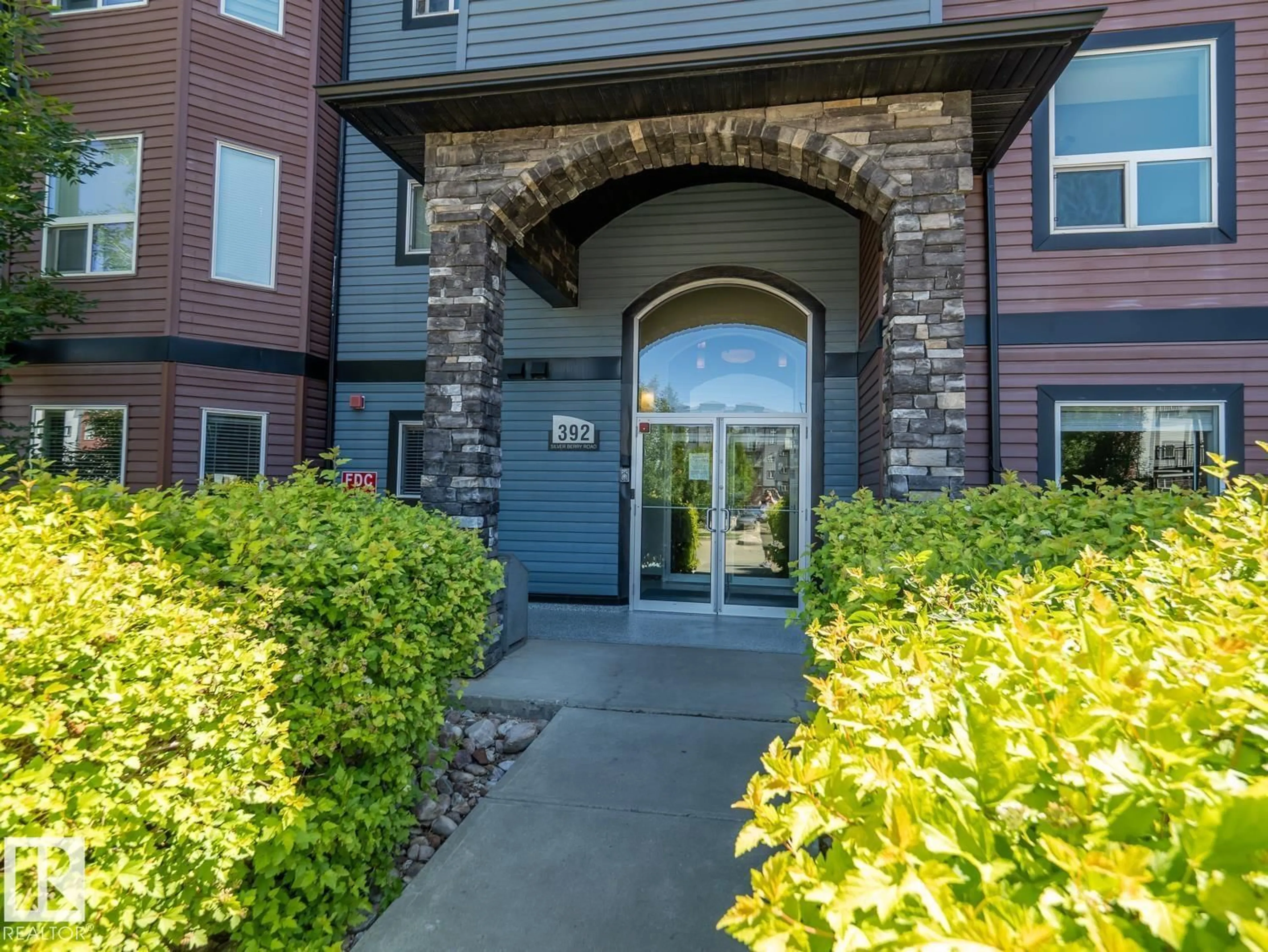 Indoor entryway for #216 - 392 SILVERBERRY ROAD, Edmonton Alberta T6T0H1