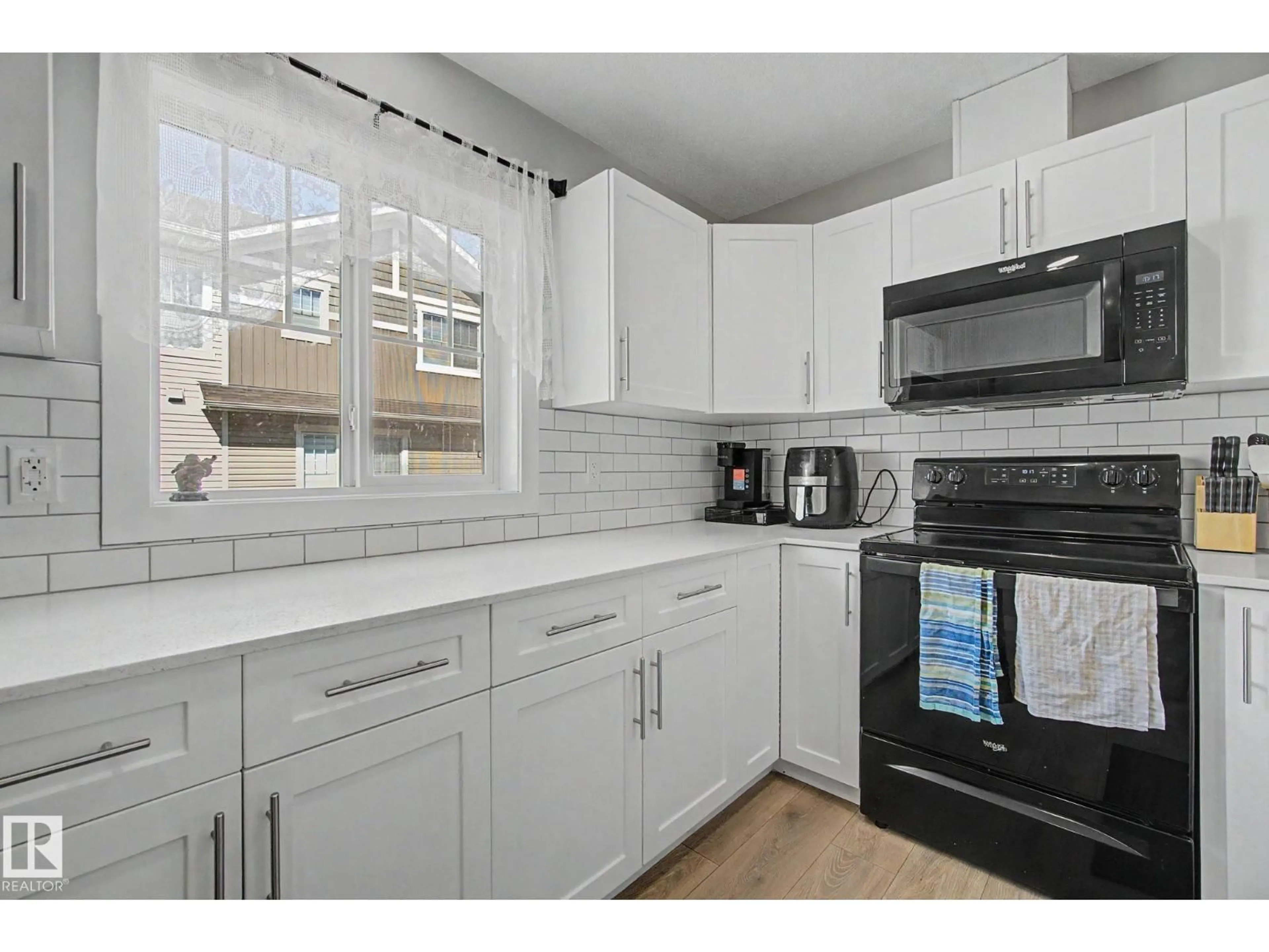 Standard kitchen, ceramic/tile floor for #90 - 17832 78 ST, Edmonton Alberta T5Z0P7