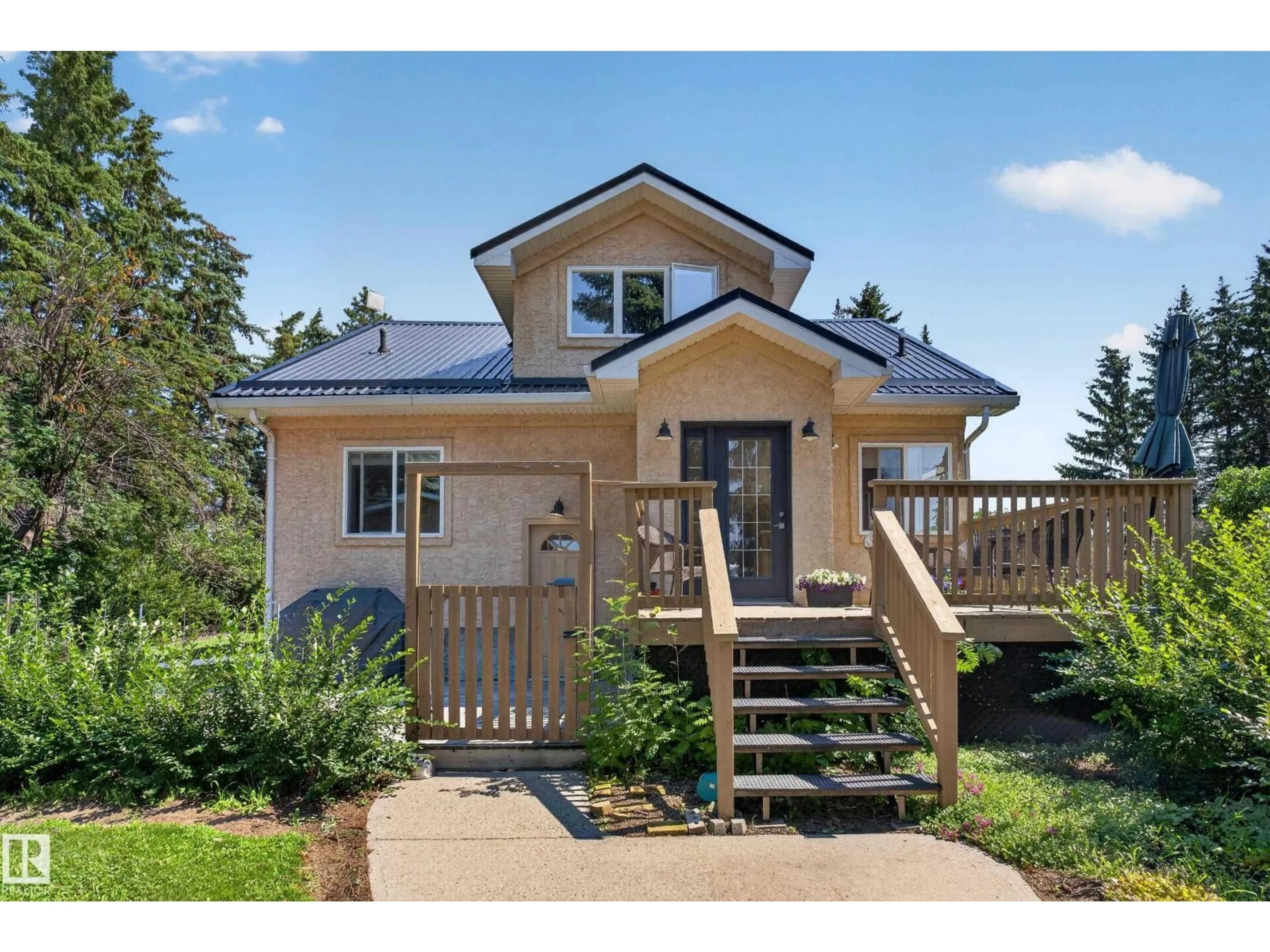 Home with vinyl exterior material, street for 50120 RGE RD 270, Rural Leduc County Alberta T0C0V0