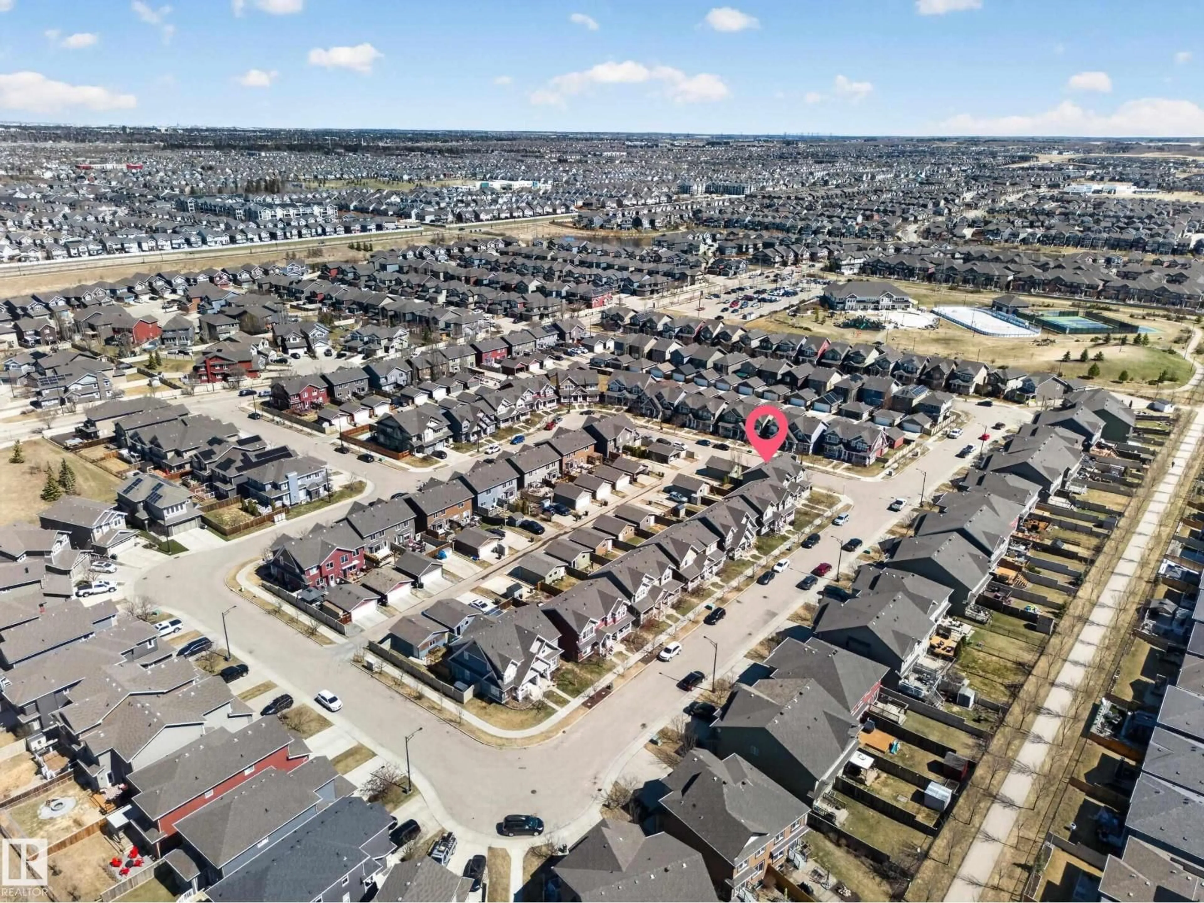 A pic from outside/outdoor area/front of a property/back of a property/a pic from drone, street for SW - 4680 CRABAPPLE RUN RU, Edmonton Alberta T6X0Y8