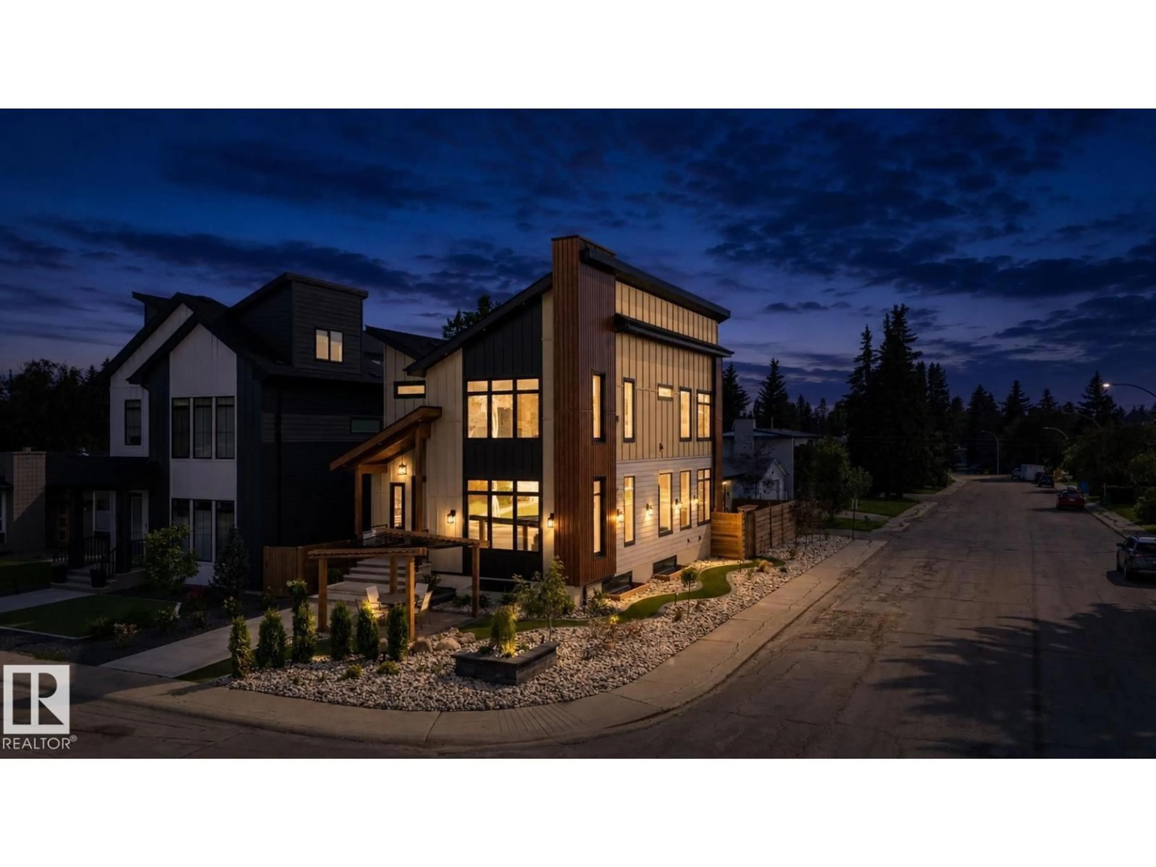 A pic from outside/outdoor area/front of a property/back of a property/a pic from drone, unknown for NW - 4142 122 ST, Edmonton Alberta T6J0W8