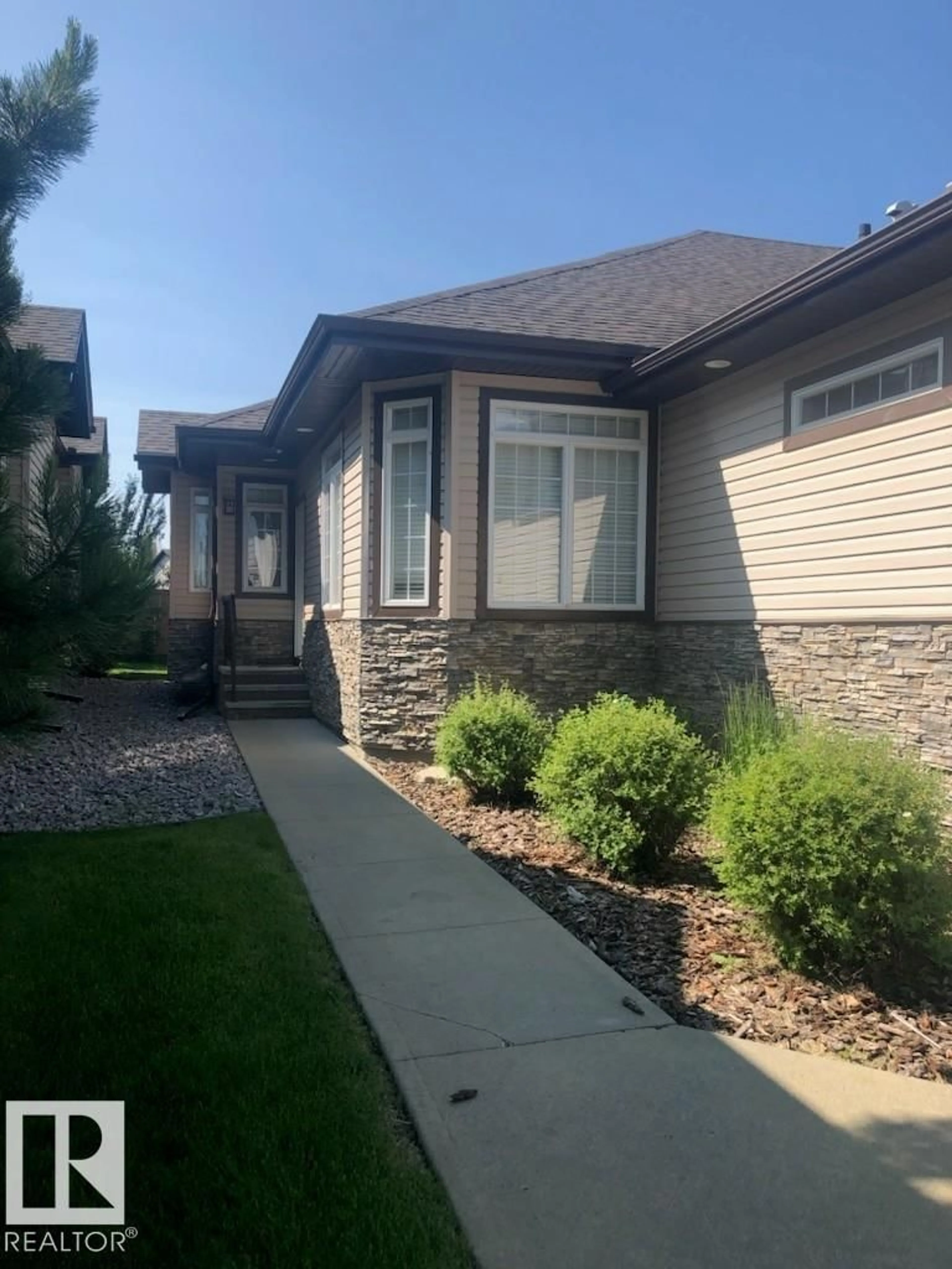 Home with vinyl exterior material, street for #4 - 85 NORTHRIDGE DR, St. Albert Alberta T8N3N3
