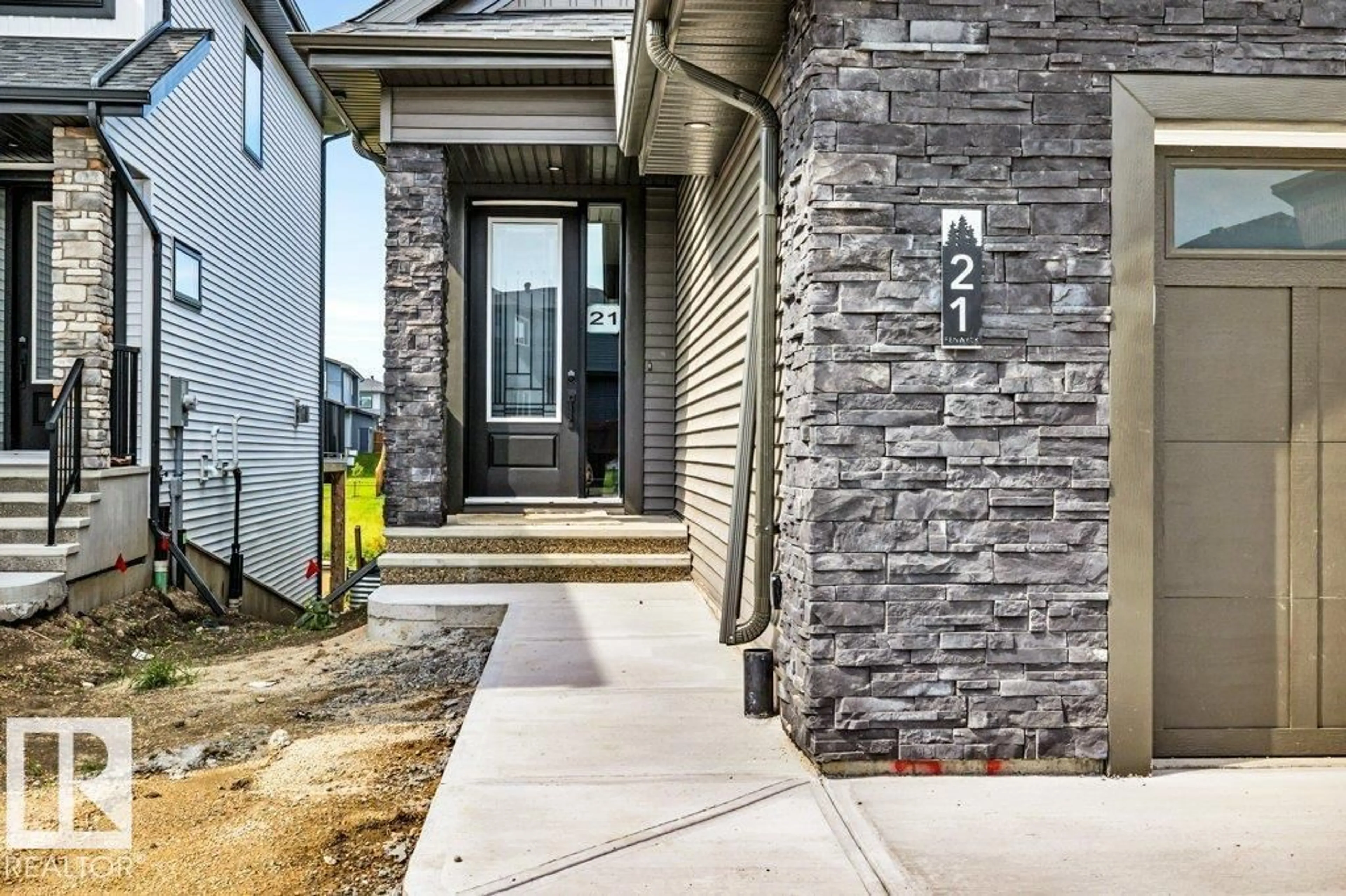 Indoor entryway for 21 NORWYCK WY, Spruce Grove Alberta T7X4E9